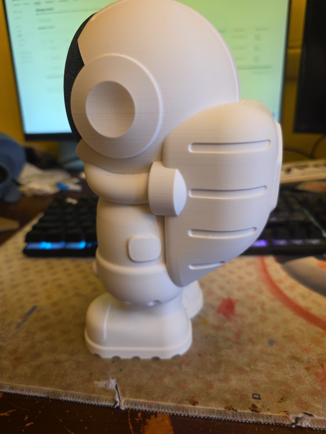 Google mini holder 3d printed Astronaut