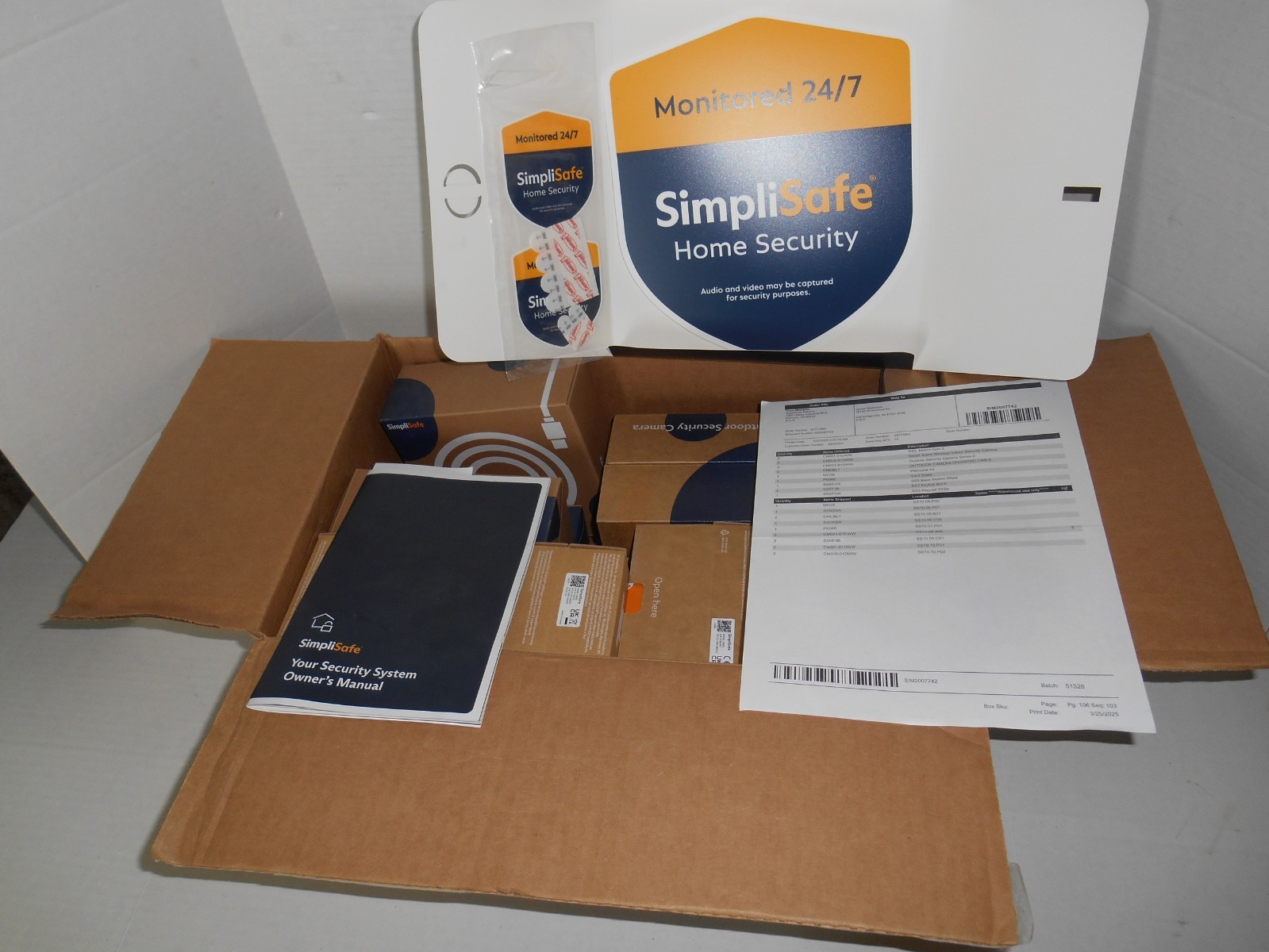 NEW SIMPLISAFE SECURITY SYSTEM -INSIDE/OUTSIDE CAMERAS -SENSORS-BASE STATION