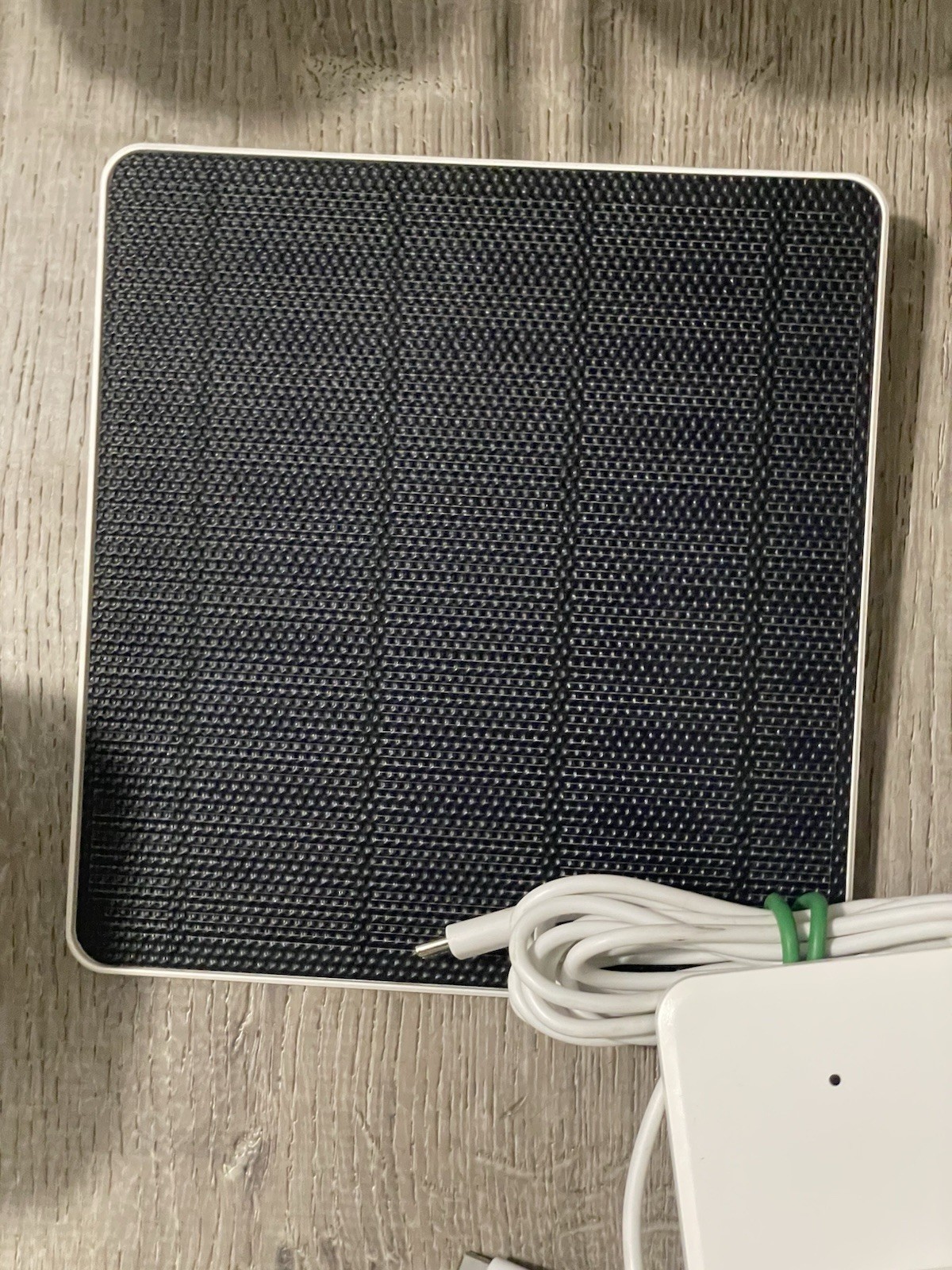 AOSU Security Cameras Outdoor Wireless 4 Cam Kit Solar Powered w/ 4 Extra Panels