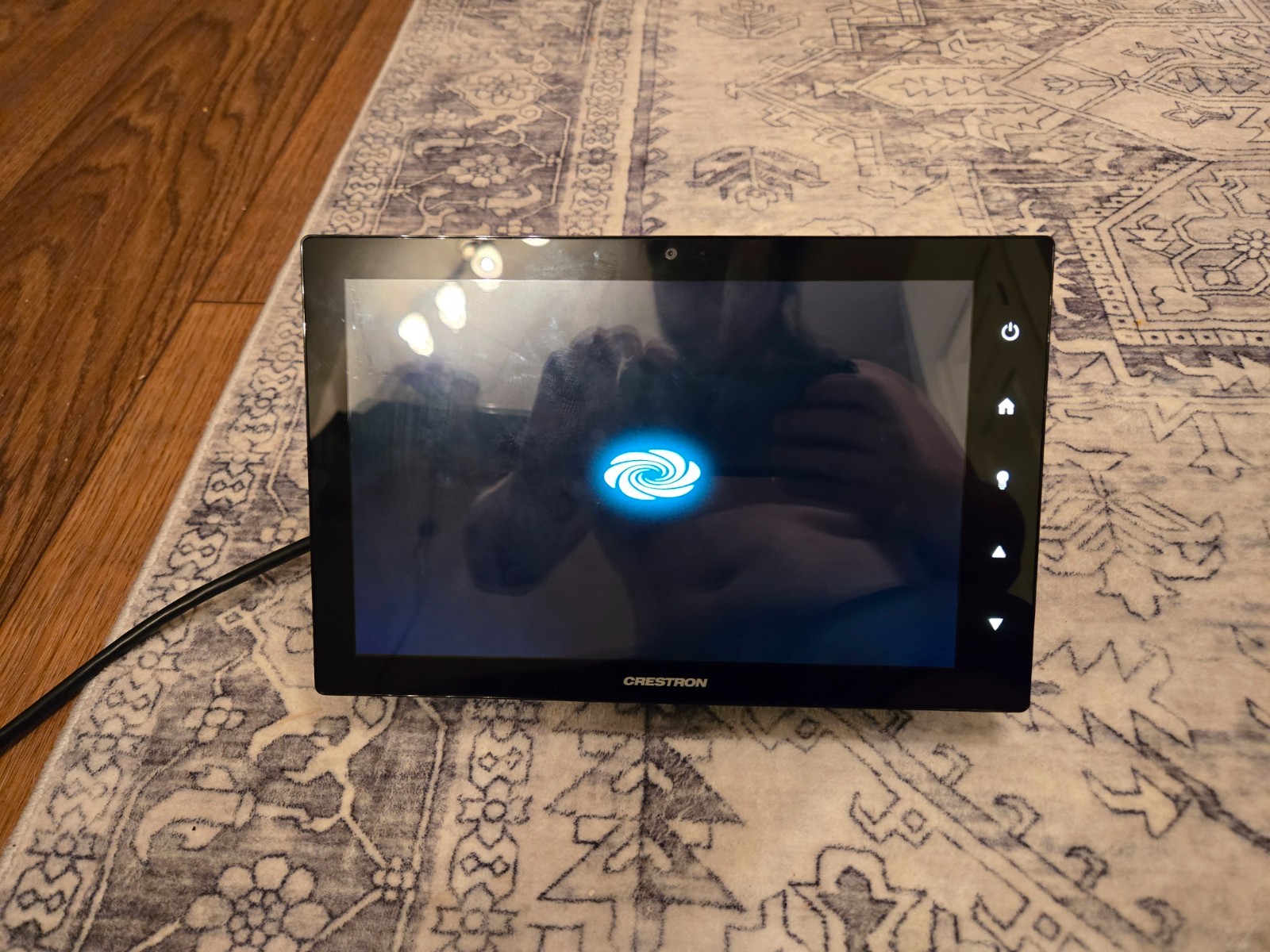 Crestron TSW-1060-B-S 10.1 in Touch Screen with standing mount – Black