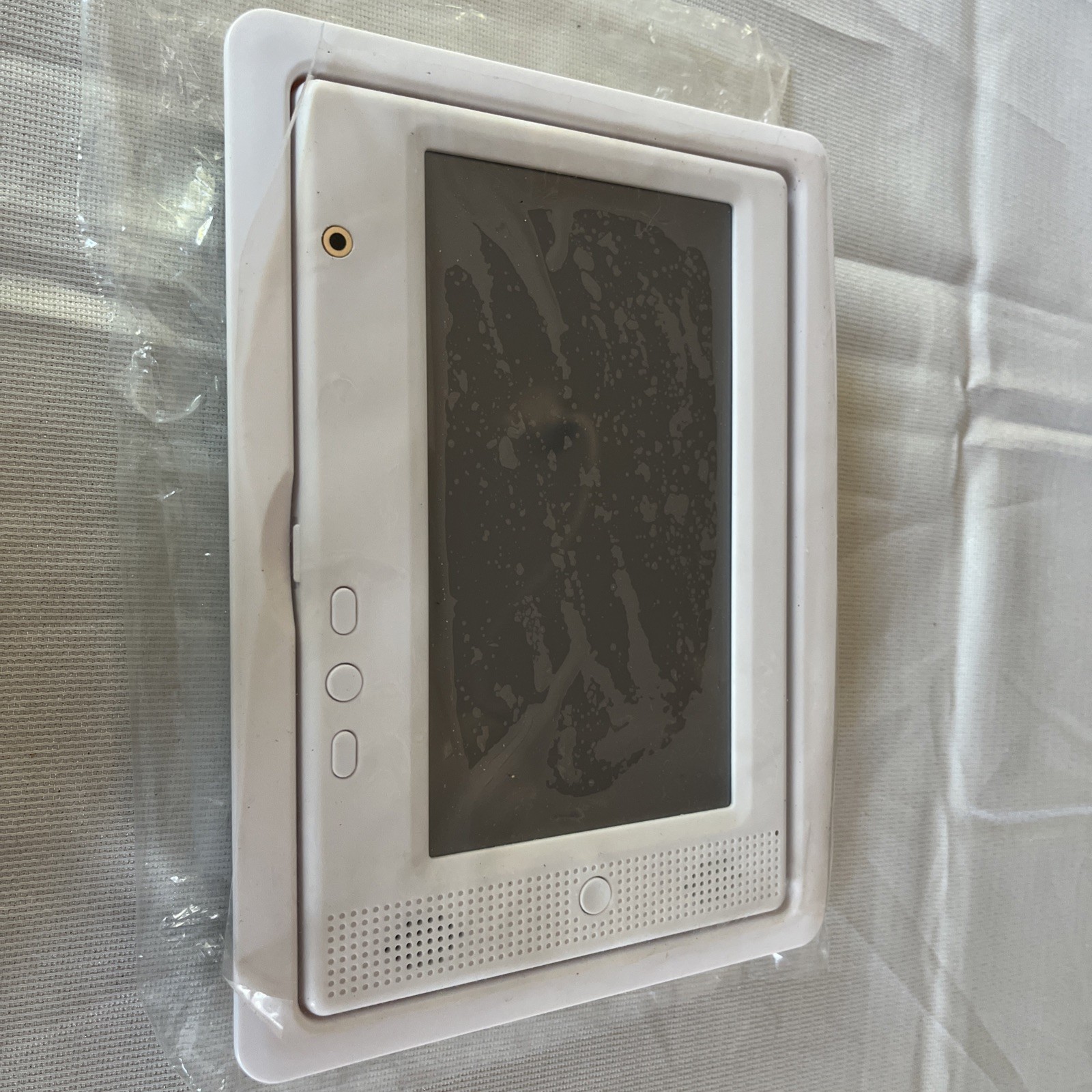 HomeSeer 7” In-Wall Touch Automated Screen HST-IWAR7 NEW