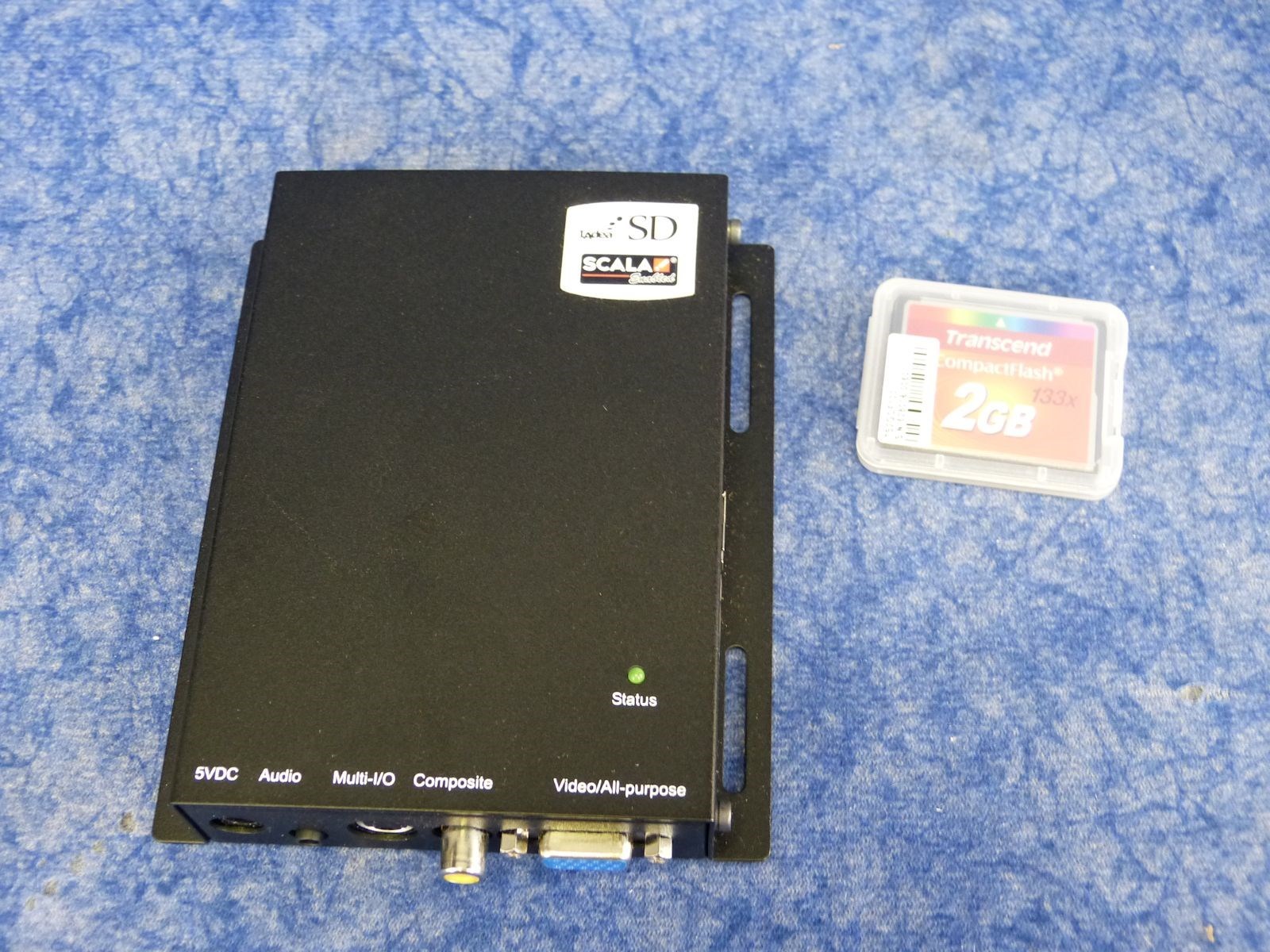 IAdea NMP-200U Solid-State Network Digital Signage Media Player G40