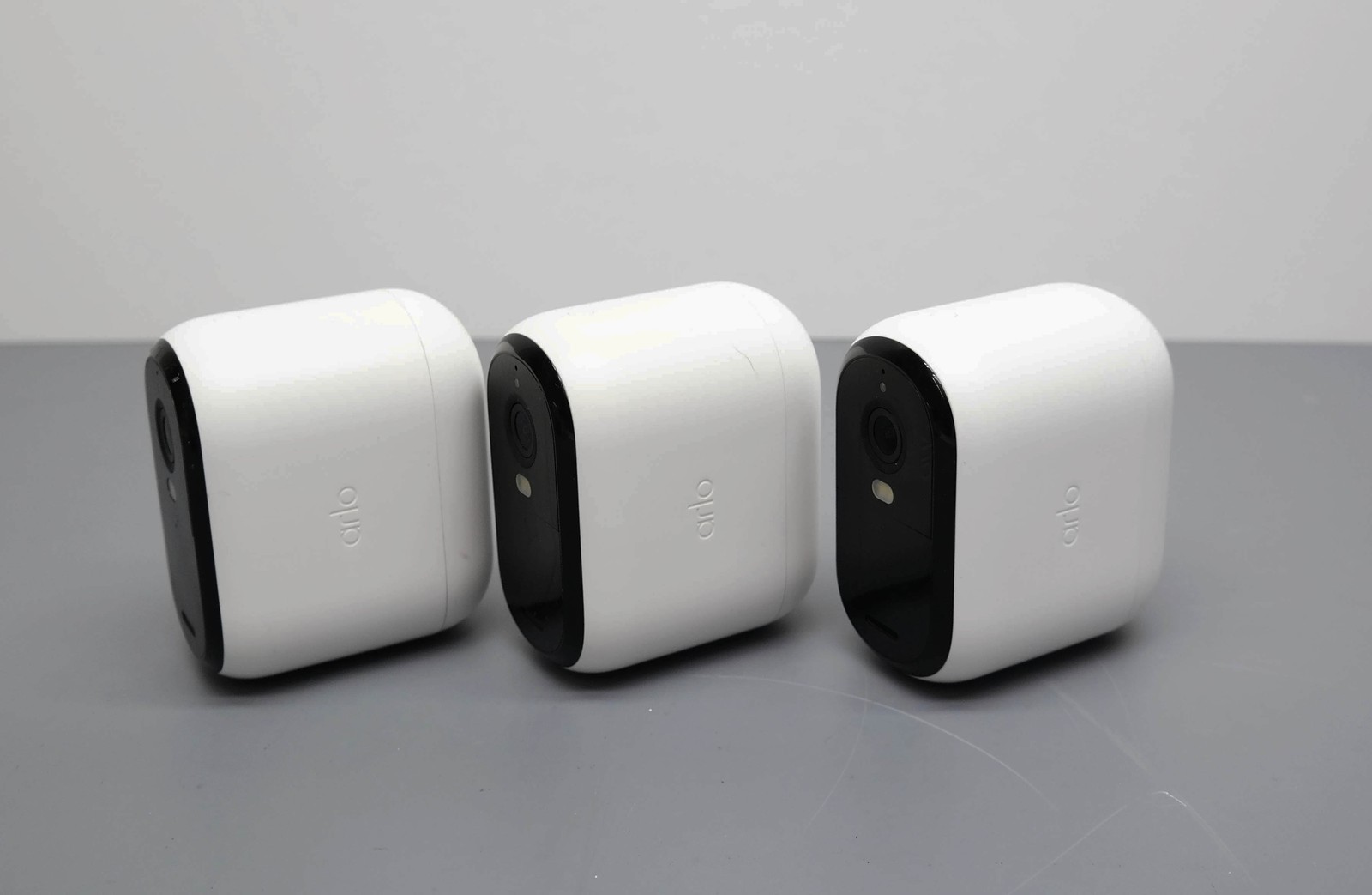 Arlo Essential XL 2K 2nd Gen VMC3352 Outdoor Wireless Cameras (3-Pack)