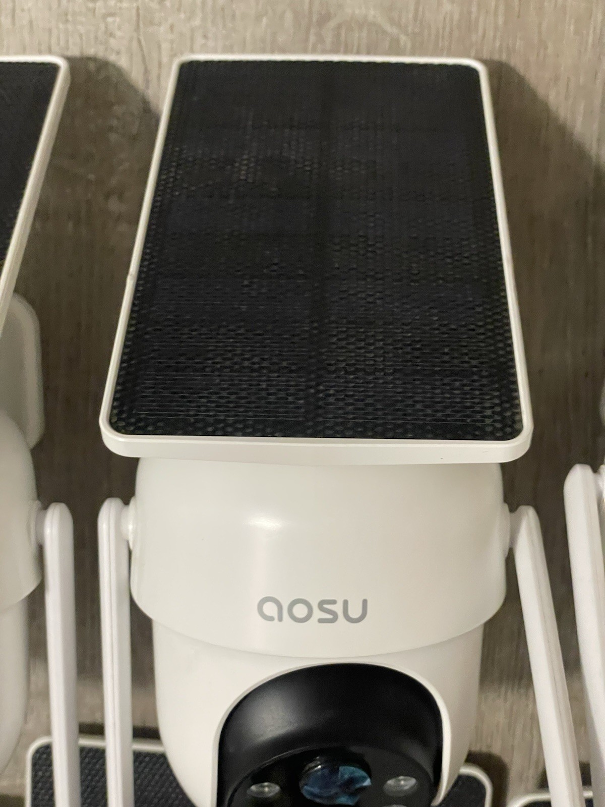 AOSU Security Cameras Outdoor Wireless 4 Cam Kit Solar Powered w/ 4 Extra Panels