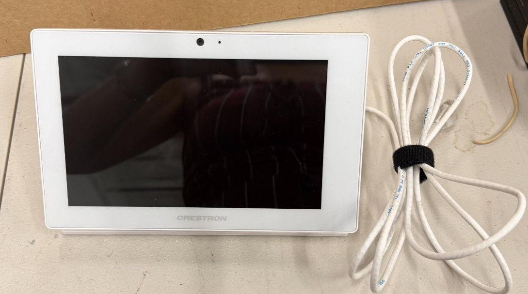 Crestron TSW-760-W-S 7” Touch Screen TSW-760 w/TSW-760-TTK-W-S Stand