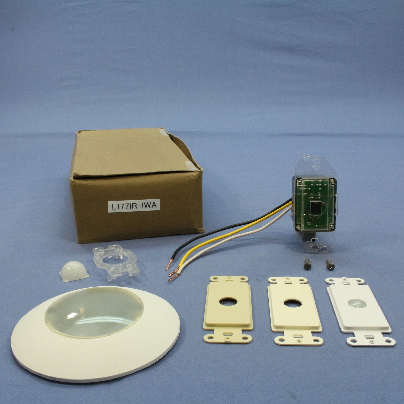 Leviton 177IR-IWA Infrared Receiver for Scene Select Dimmer Switch Controllers