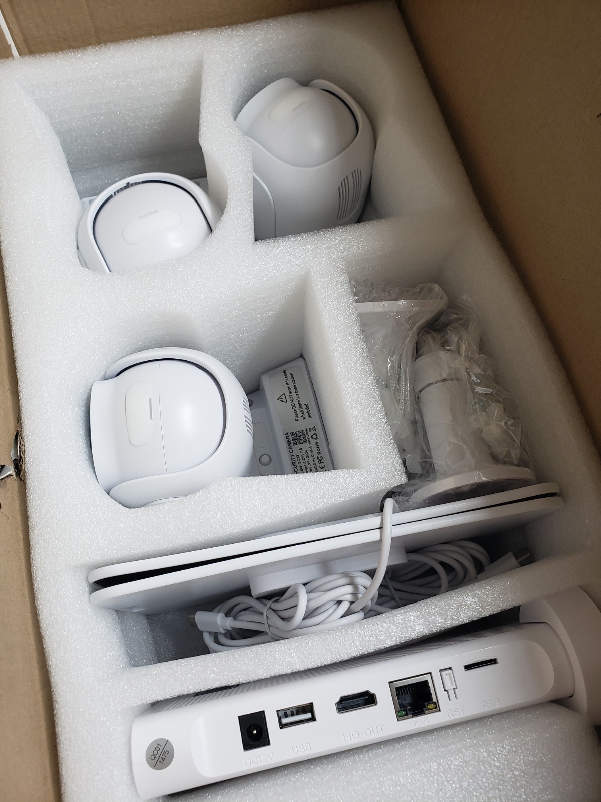 CAMCAMP SC23 Wireless Security Camera System NVR 500GB With 6 Cameras 4MP