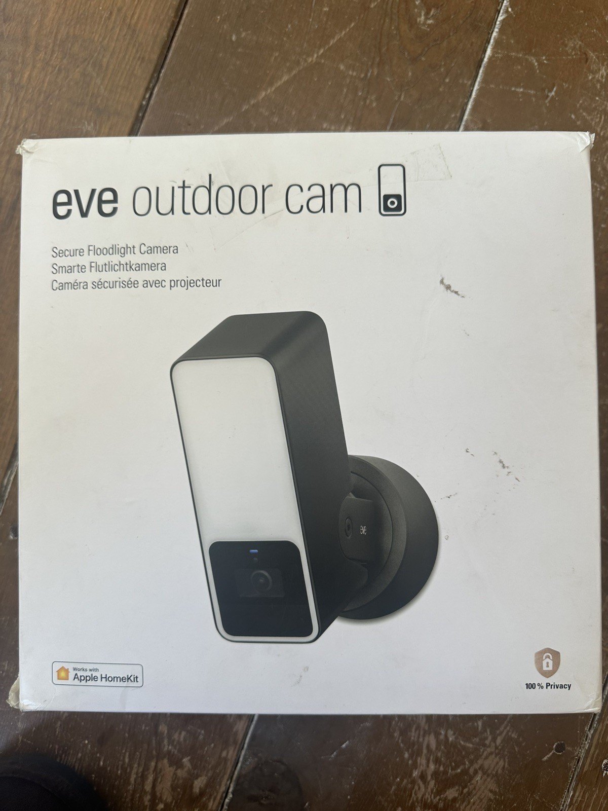 Eve Outdoor WiFi Cam Model 20ECA801 Apple HomeKit Secure Video Floodlight Camera