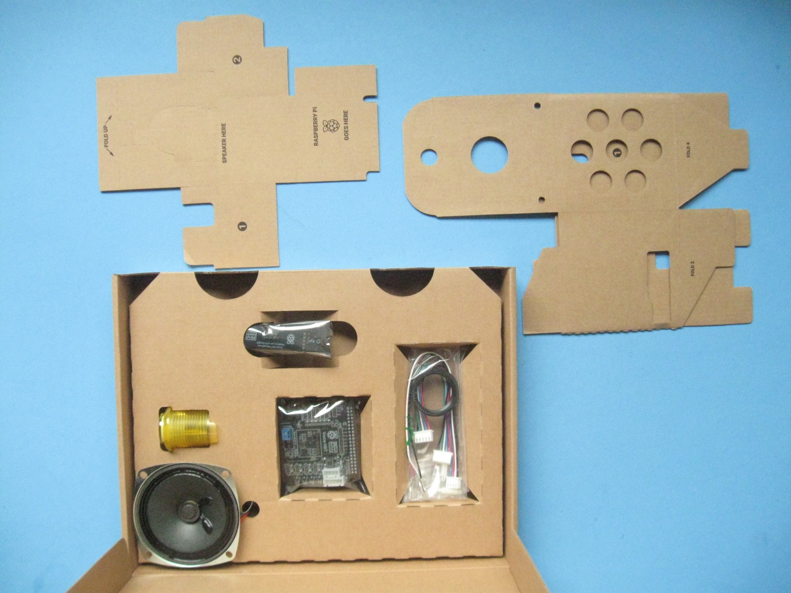 AIY Voice Kit: Smart Speaker do-it-yourself kit V1,, S.T.E.M., cub scouts, NIB