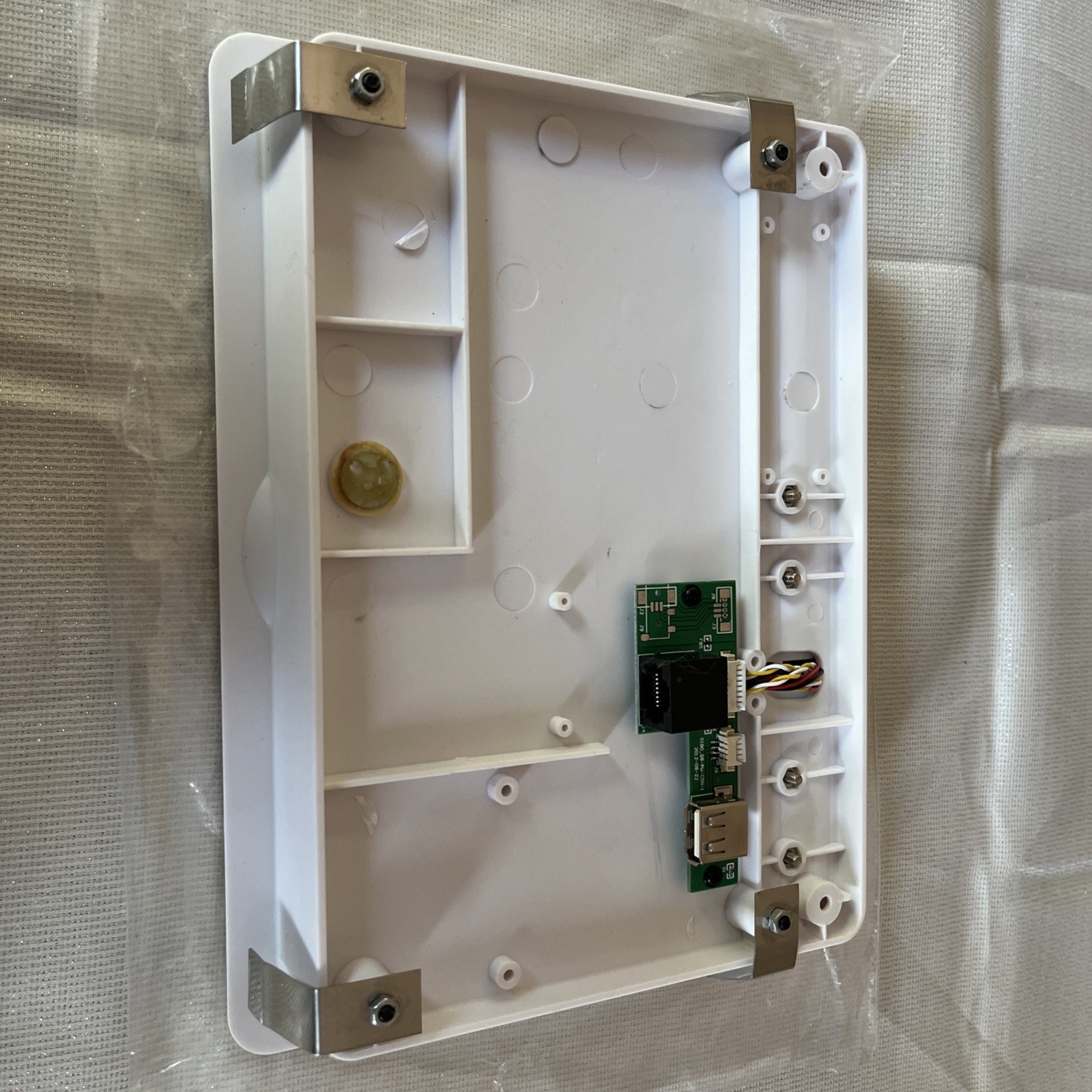HomeSeer 7” In-Wall Touch Automated Screen HST-IWAR7 NEW