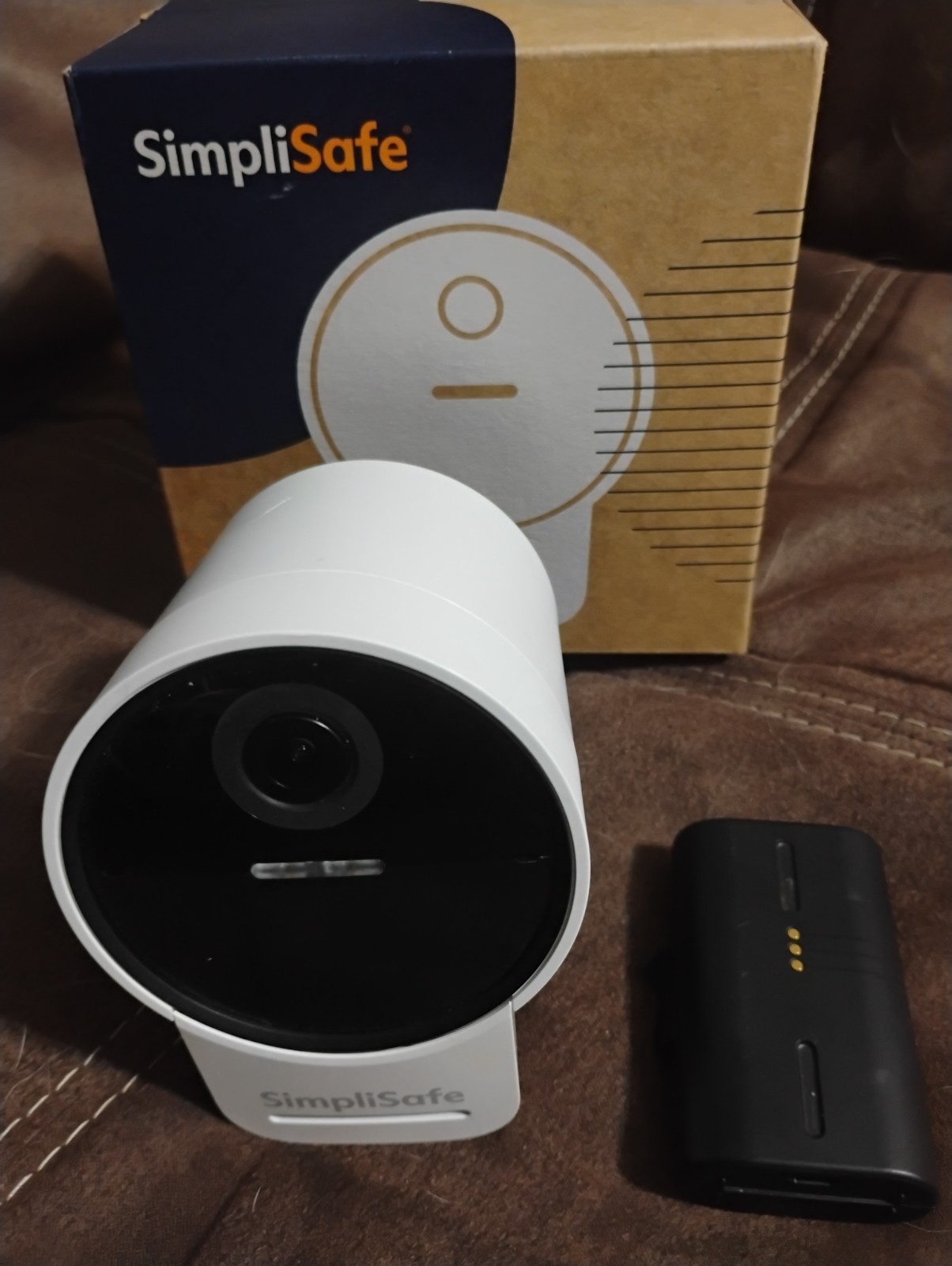 SimpliSafe Wireless Outdoor Security Camera CM021 with Box and Battery Series 2