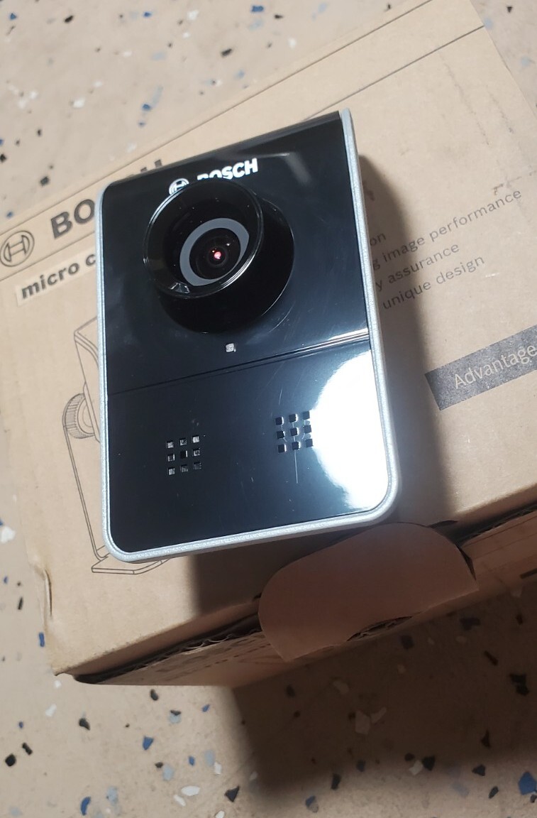 New Nos Bosch NPC-20012-F2 IP Microbox 2000HD Day/Night Indoor 720p IP PoE