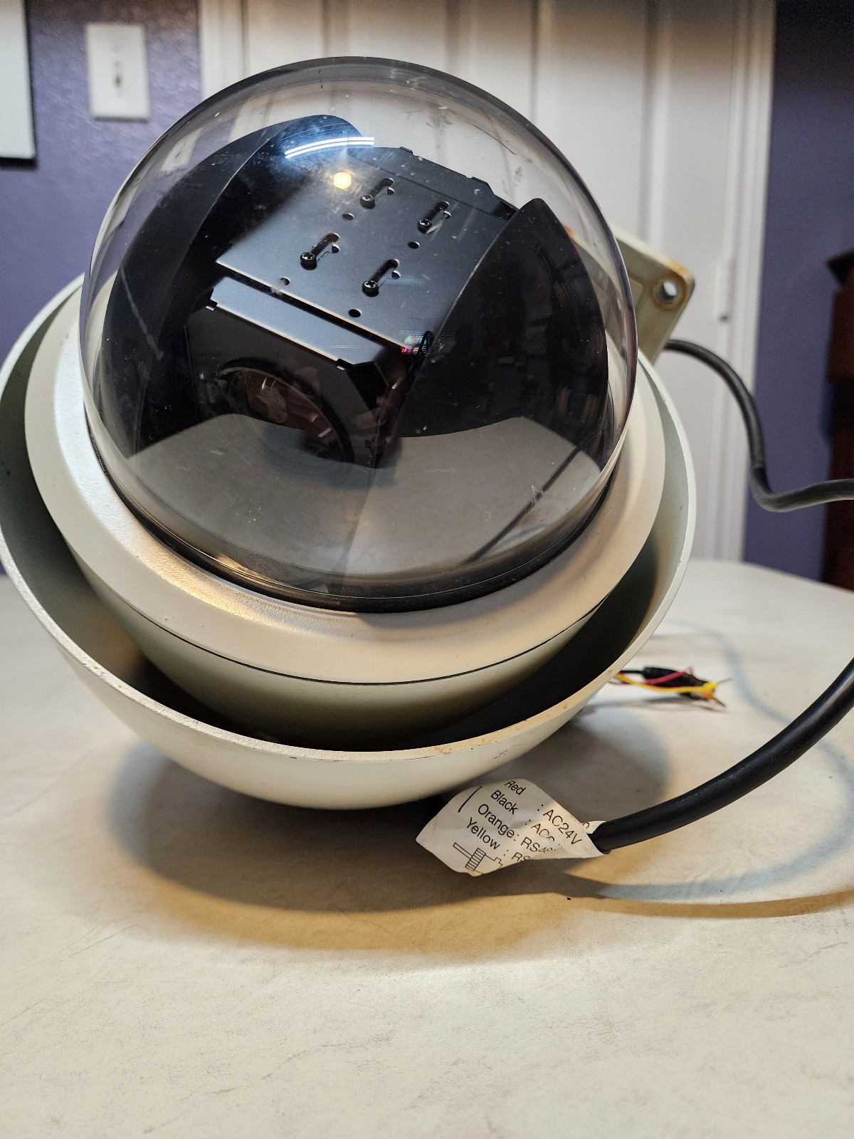 Pelco D Auto-Tracking PTZ Security Camera – Turns on, outputs video, and rotates