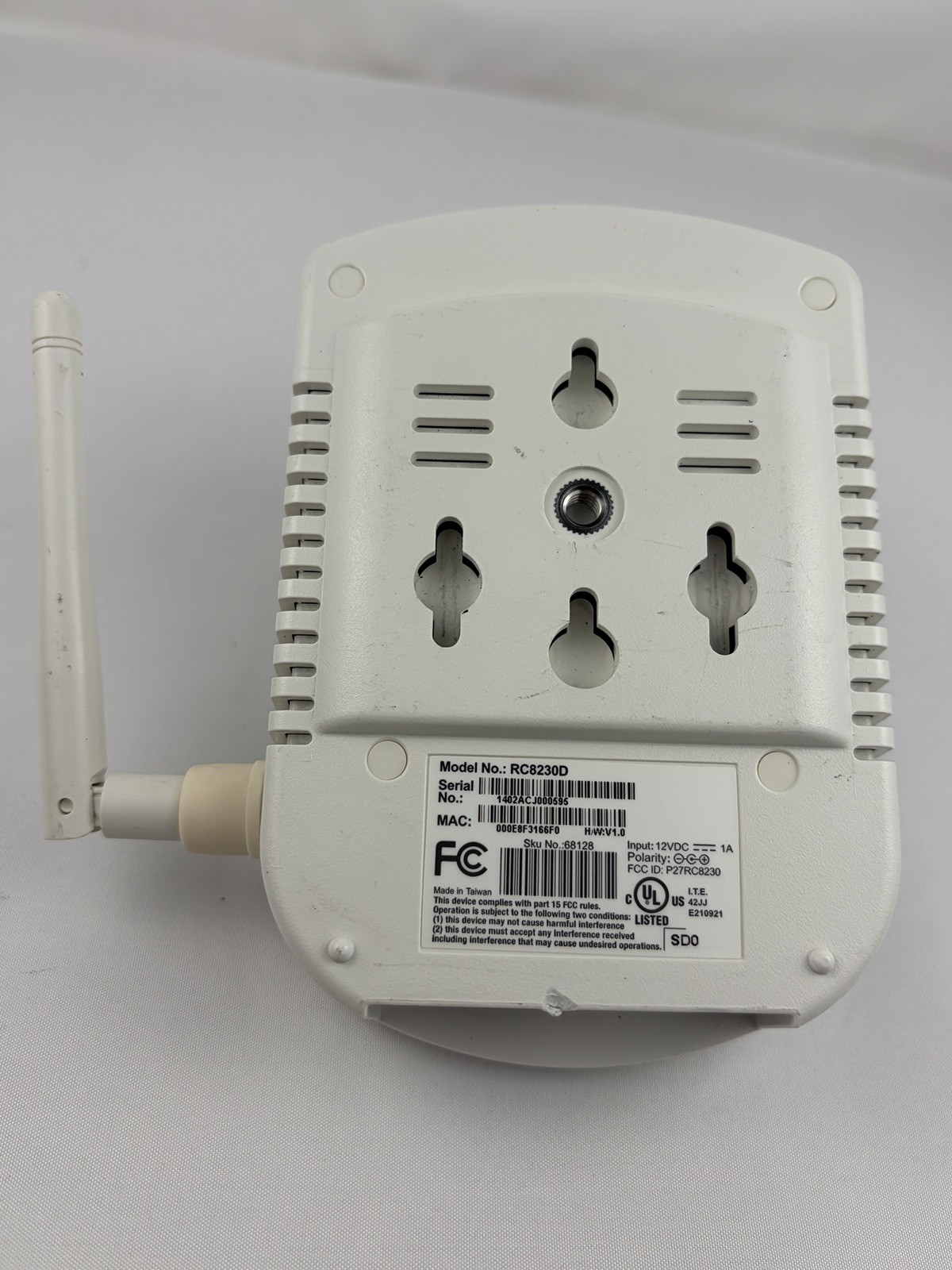 SERCOMM WIRELESS WIRED INDOOR IP SECURITY CAMERA RC8230D – NO CORDS INCLUDED
