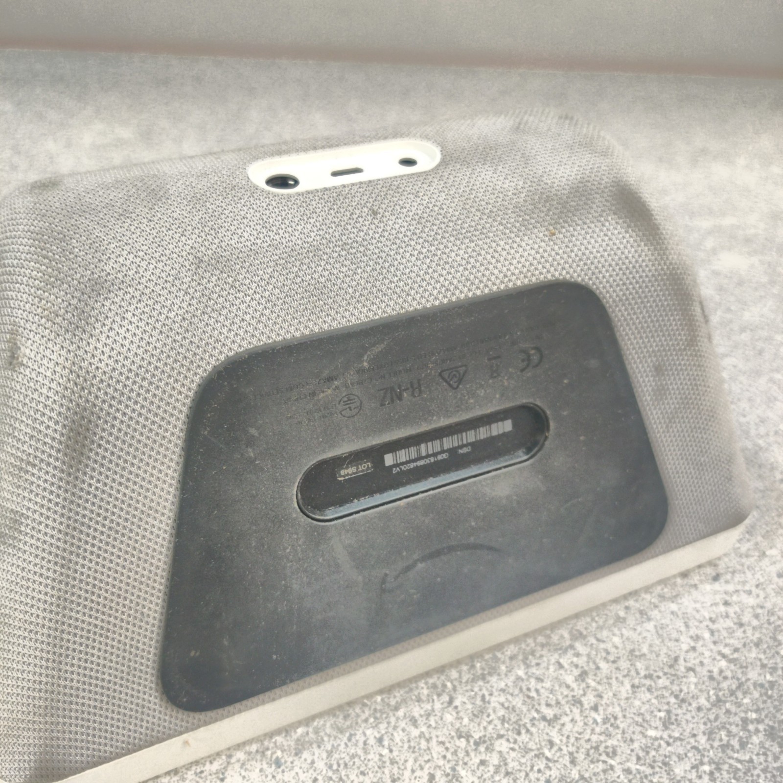 CRACKED Amazon Echo Show 8 1st Gen C7H6N3 Smart Speaker White NO POWER CORD