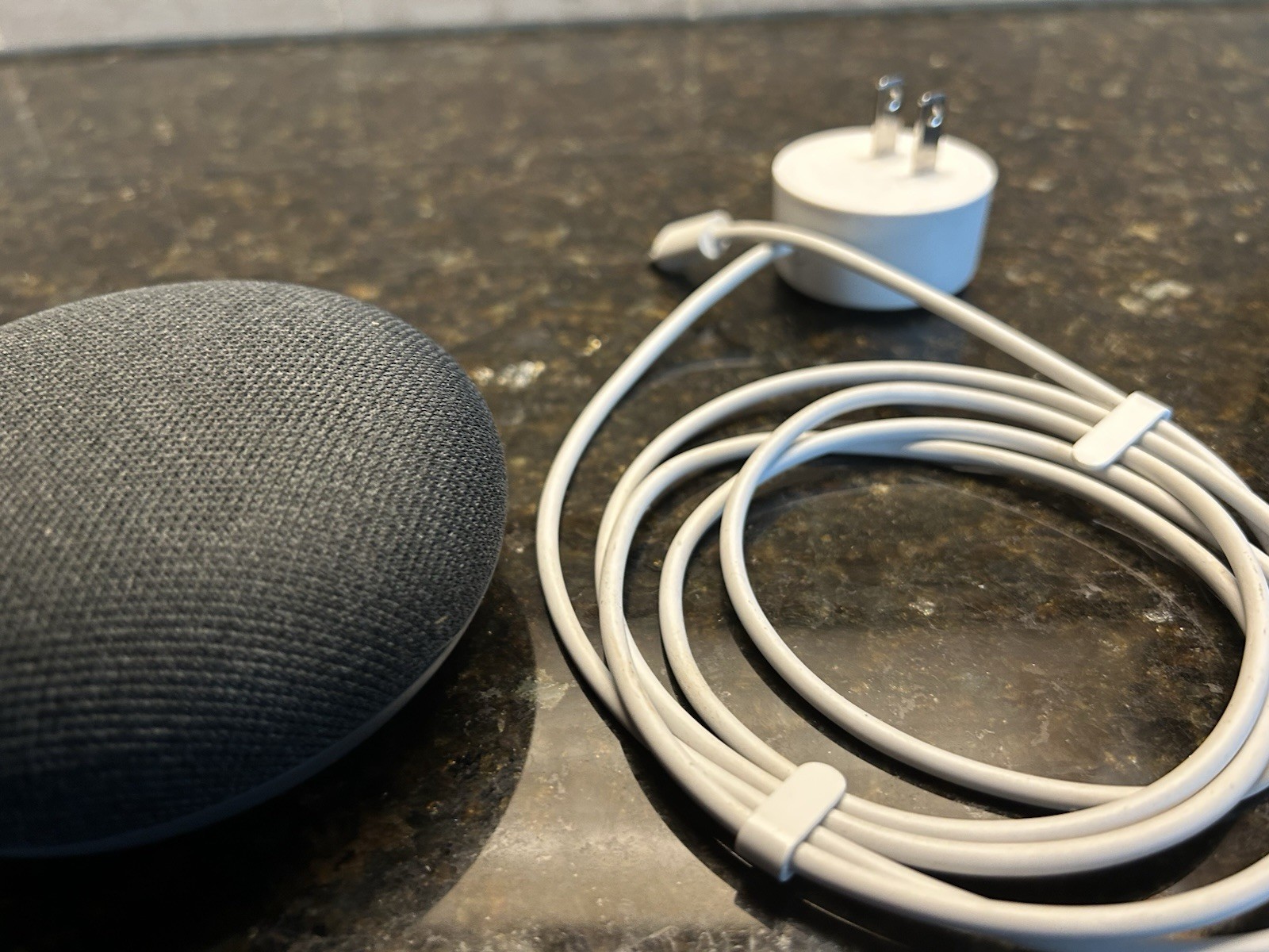 Google Home Mini Charcoal Fabric Smart Speaker Wi-Fi Bluetooth Google Assistant