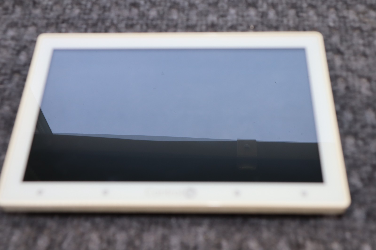 Control 4 Touch Screen 7″ In Wall With Mount C$-TSWMC&-EG-WH Untested Clean