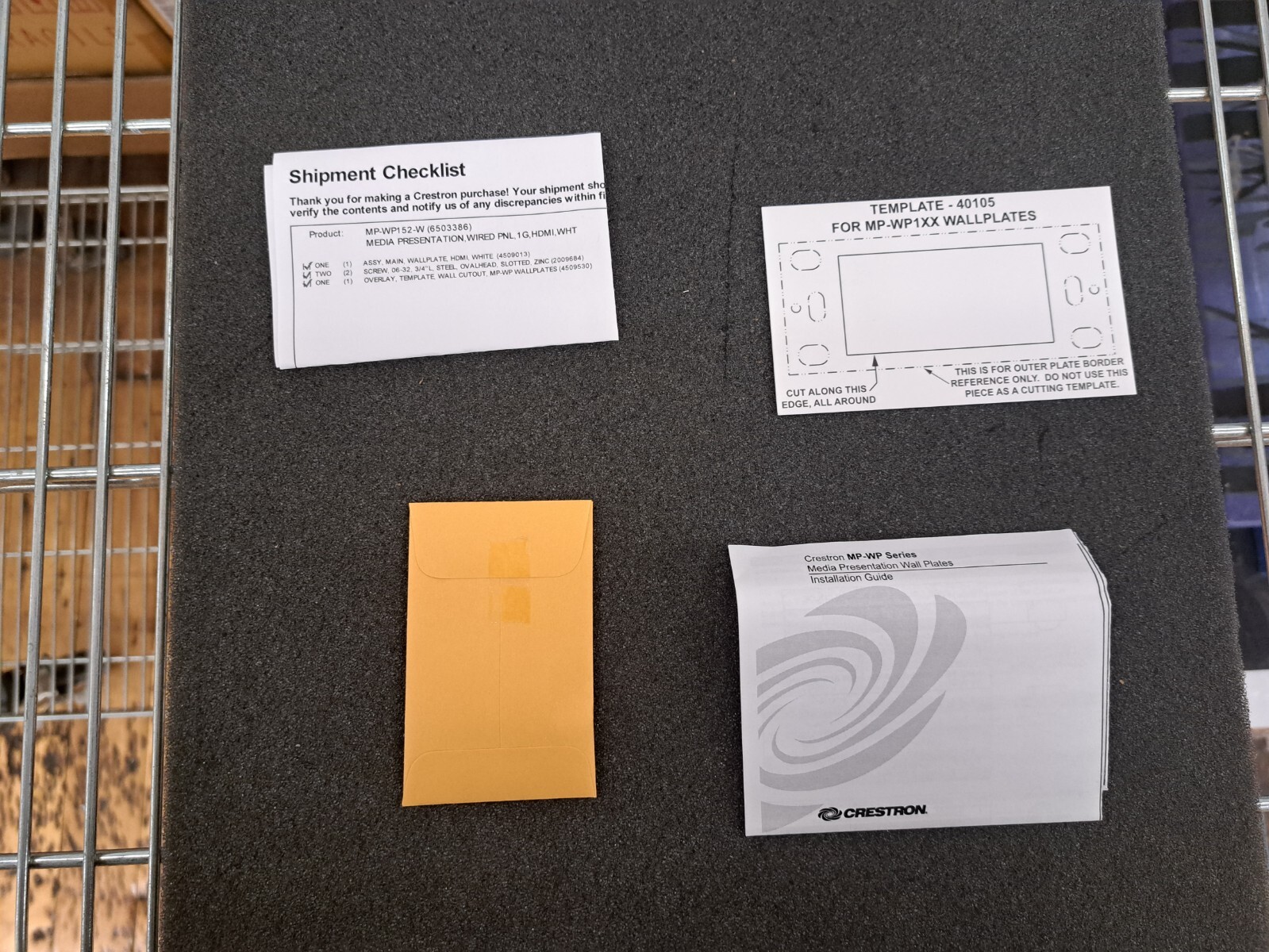 New, Crestron, MP-WP152-W, Media Presentation Wall Plate HDMI