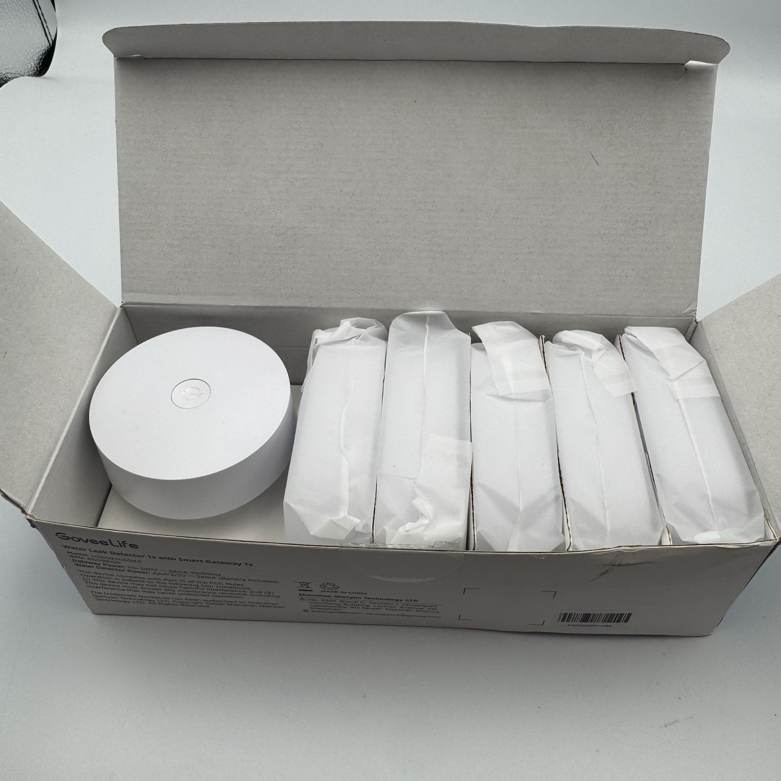GoveeLife Water Leak Detector 1S – 5 Pack w Smart Gateway H5059 H5044 Open Box