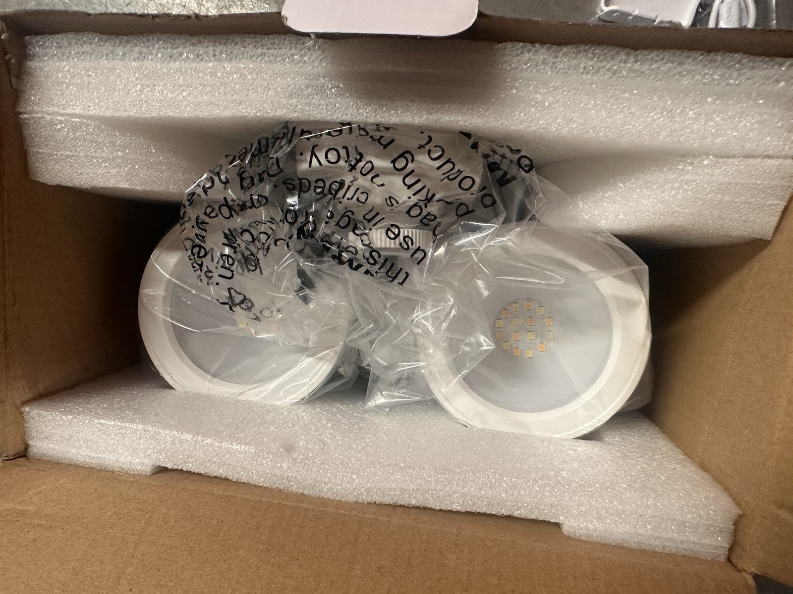 3-in-1 SmartCam Floodlight Charger Mount for SimpliSafe Noorio B210 Wyze