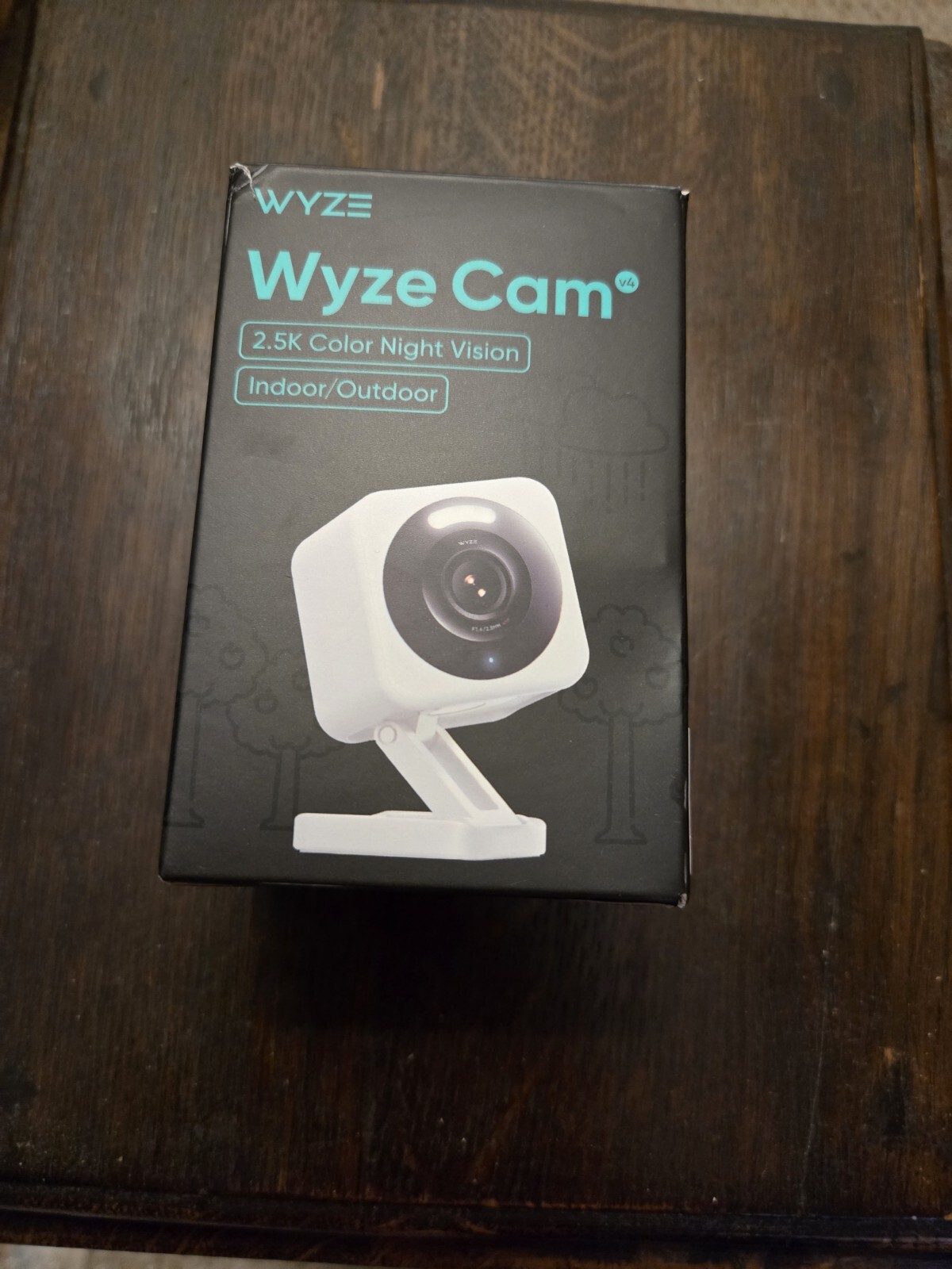 Wyze WYZEC4WH Cam v4 Wi-Fi 2.5K QHD Security Camera, Color Night Vision, 2-Way A