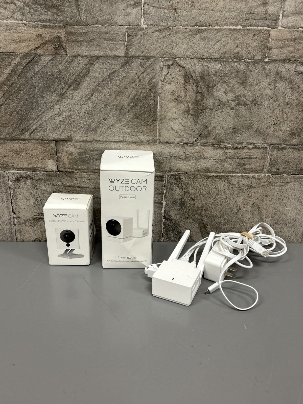 WYZE 1080p HD Indoor Outdoor 2-Way Cam Starter Bundle Base Station and 2 Cameras
