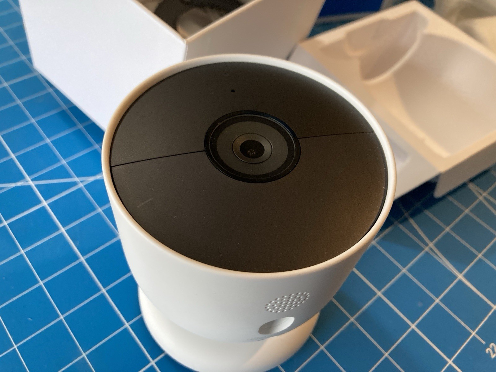Google Nest Cam G3AL9 Wireless Battery 1080p IP Camera Night Vision Audio White