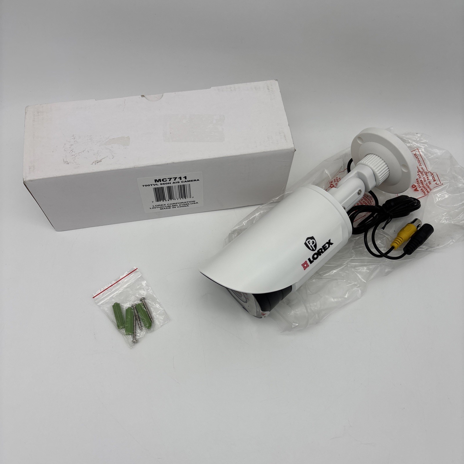 Lorex CVC7711 MC7711 960h 700tvl Weatherproof Night Vision Security Camera Mount