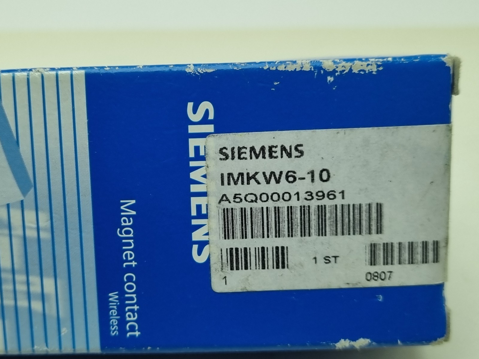 4x Siemens IR120MD – PIR detector, 12 m wide angle + 1xSiemens IMKW6-10 Wireless