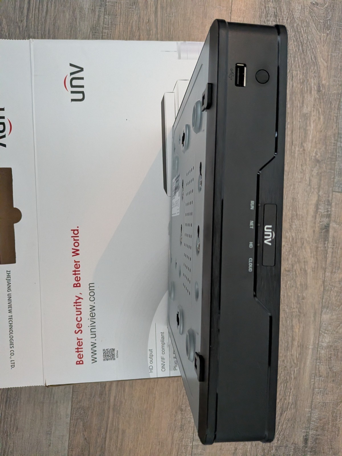 UNV UNIVIEW CCTV IP CAMERA NVR NETWORK VIDEO RECORDER NVR301-04-P4 – 2TB HDD