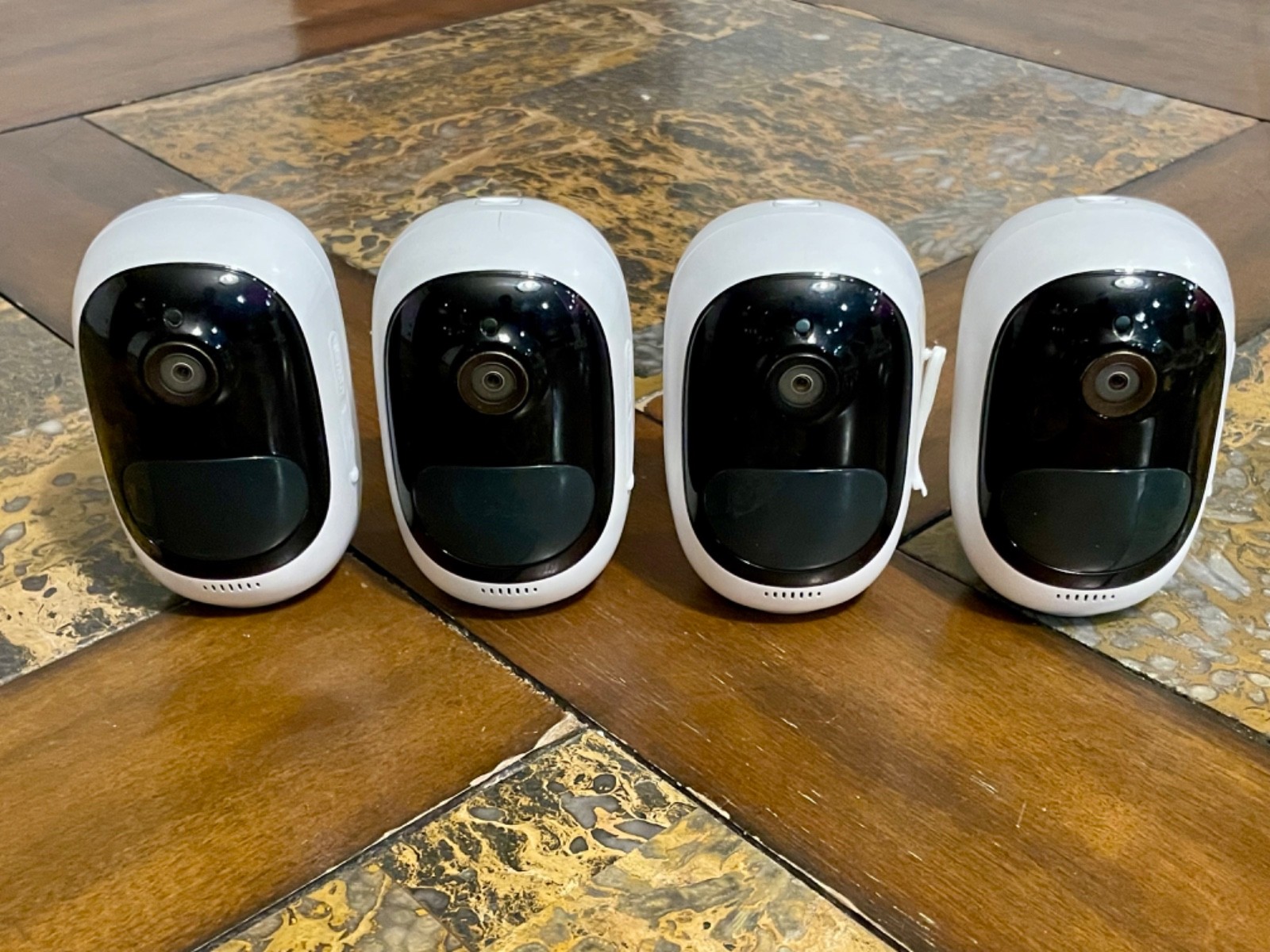 REOLINK ARGUS 2 OUTDOOR POWERED WIFI BATTERY SECURITY CAMERA SD CARD