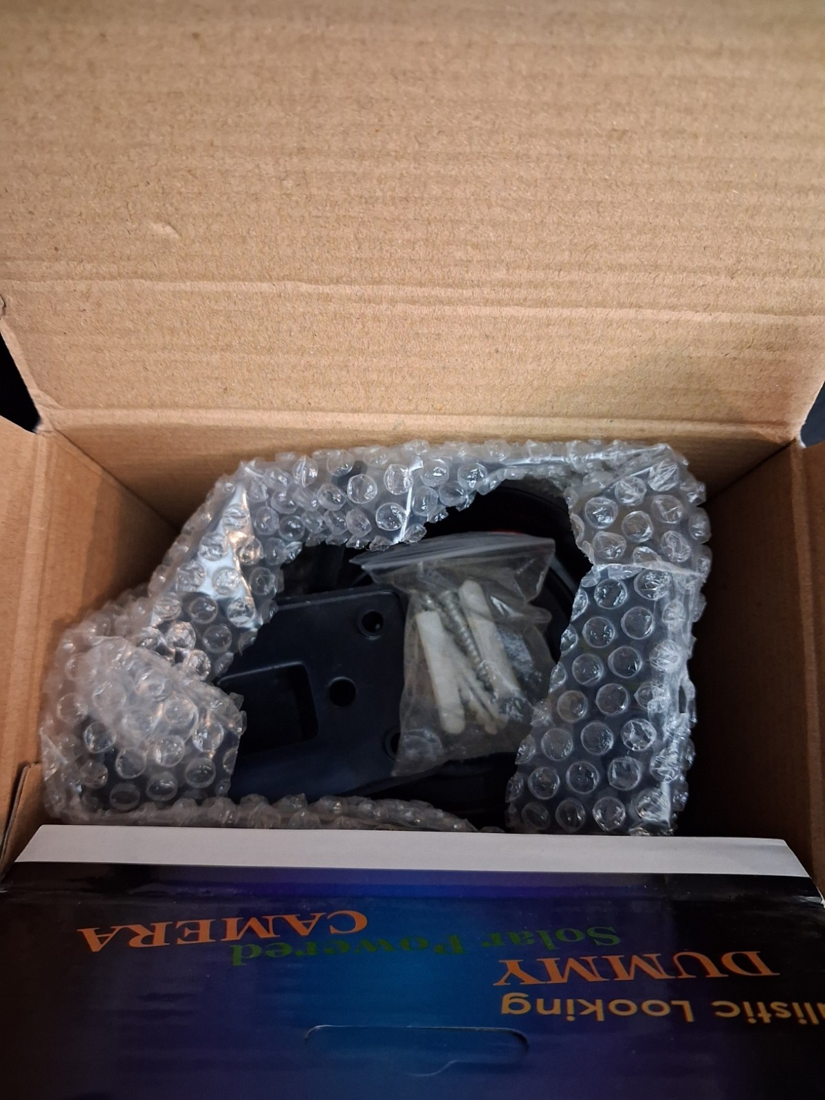 Realistic Looking Dummy Camera – Solar Powered – Deters Theft/Robbery/Vandalism