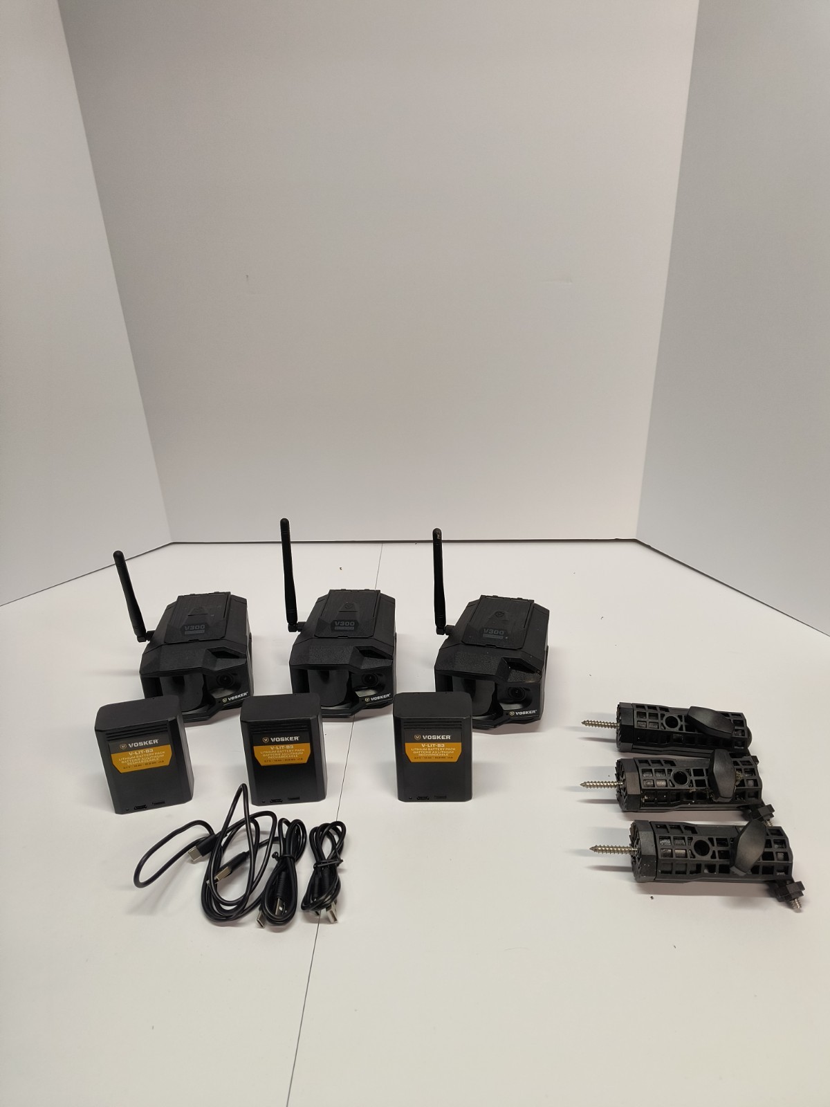 Vosker V300 LTE Cellular Security Cameras (3x) – No WiFi Needed – Tested & Ready