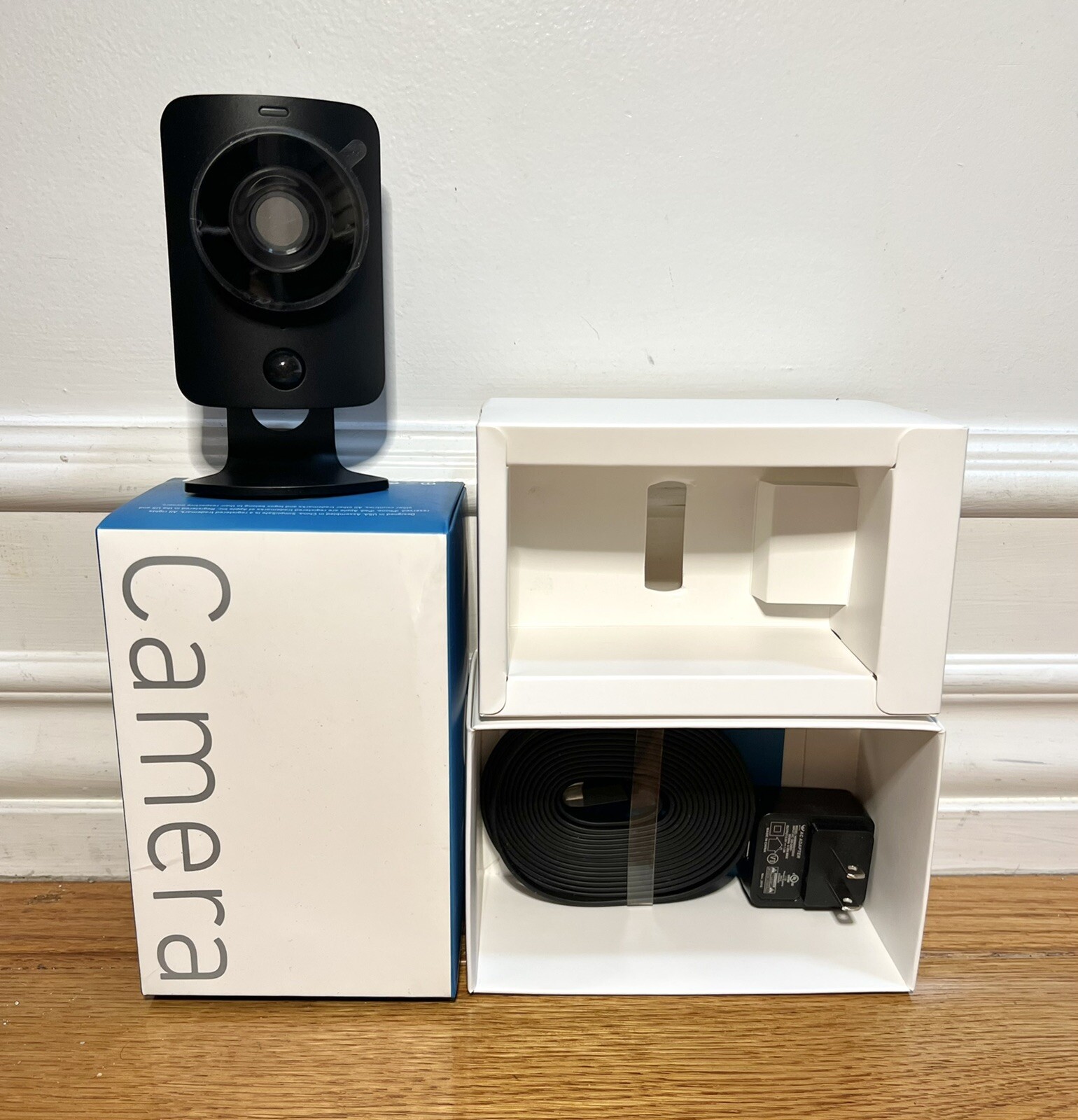 SimpliSafe SimpliCam Indoor Security Camera SSCM1 New w/ Open Box