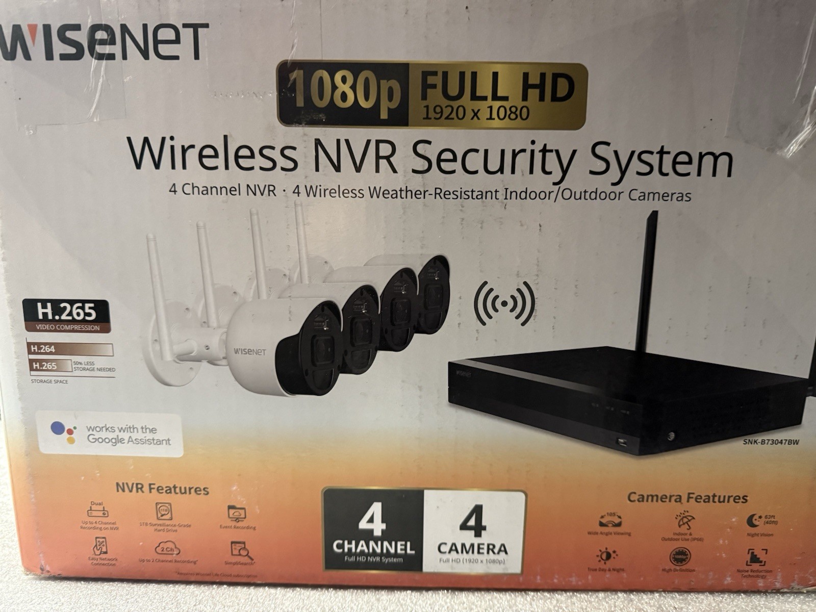 Wisenet SNK-B73047BW 4 Channel 4 Camera NVR Security System