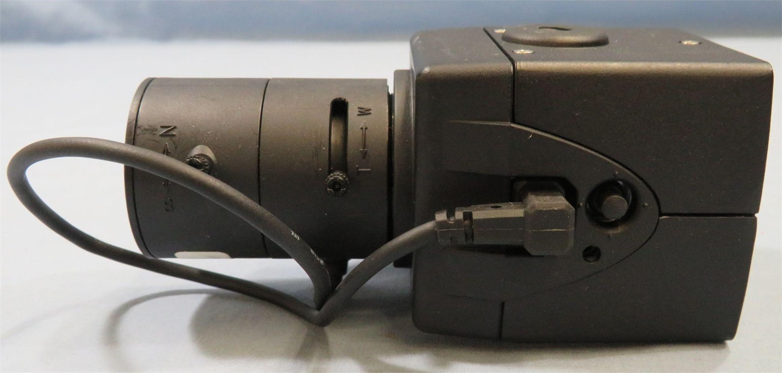 Pelco C10DN-6 Day/Night CCD Camera 3-8.5 mm Lens. Guaranteed!