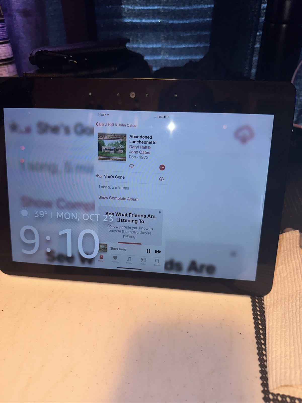 Amazon Echo Show 8 Alexa Charcoal Smart Speaker