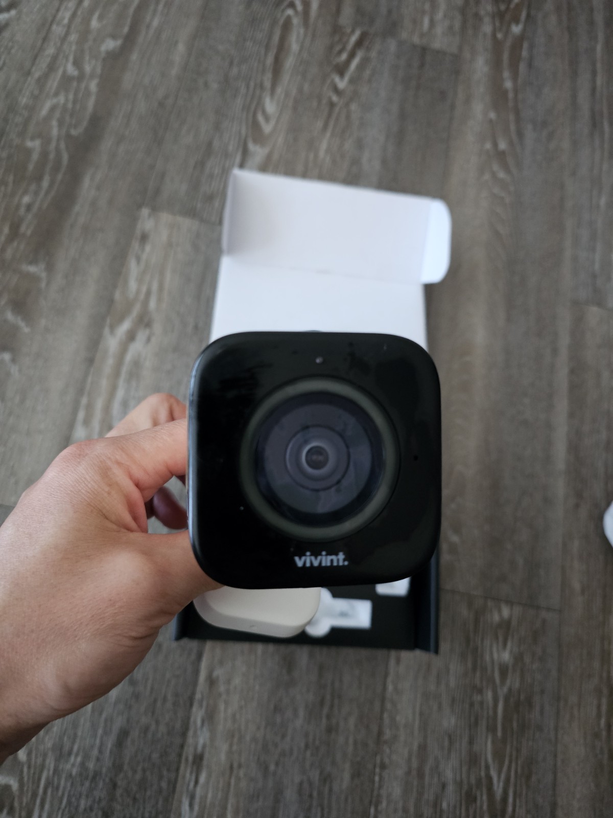 Vivint Outdoor Camera Pro Gen 1 VS-ODC350-WHT FHD 1080p Cube Camera – White
