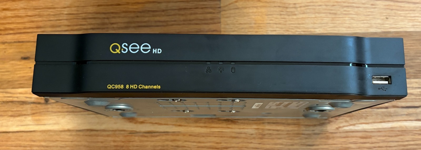 Q-See 8-Channel HD DVR QC958 Security System w/ 5 cameras & cables
