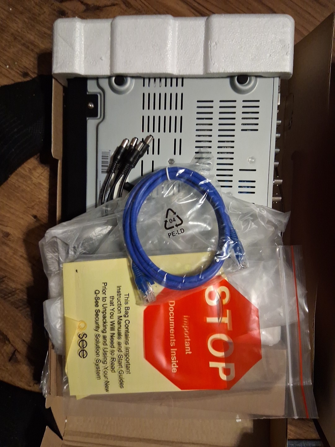 Q-See Security DVR W/500Gb- 4 Cams,Mouse,Remote,email Alert,Motion Det. New