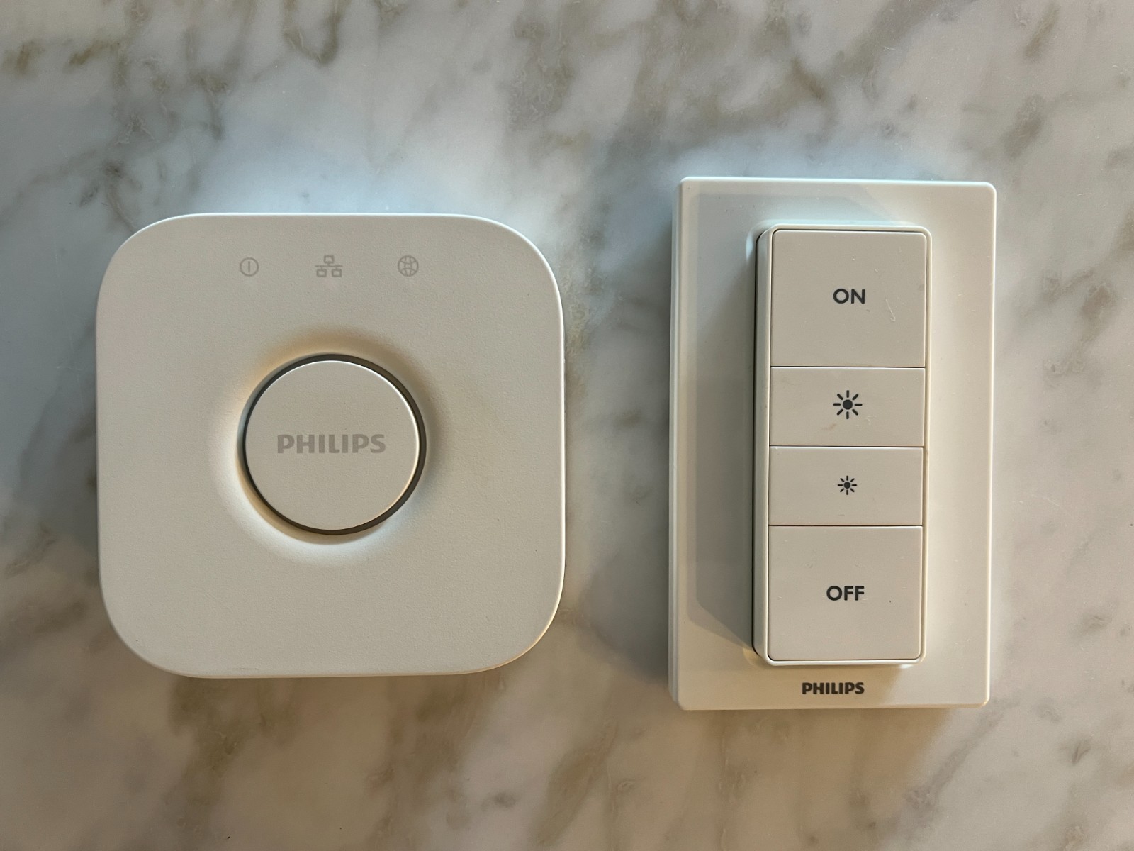 Philips 3241312018A HUE Bridge 2.1 5V Bluetooth Wi-Fi Lighting Controller Hub