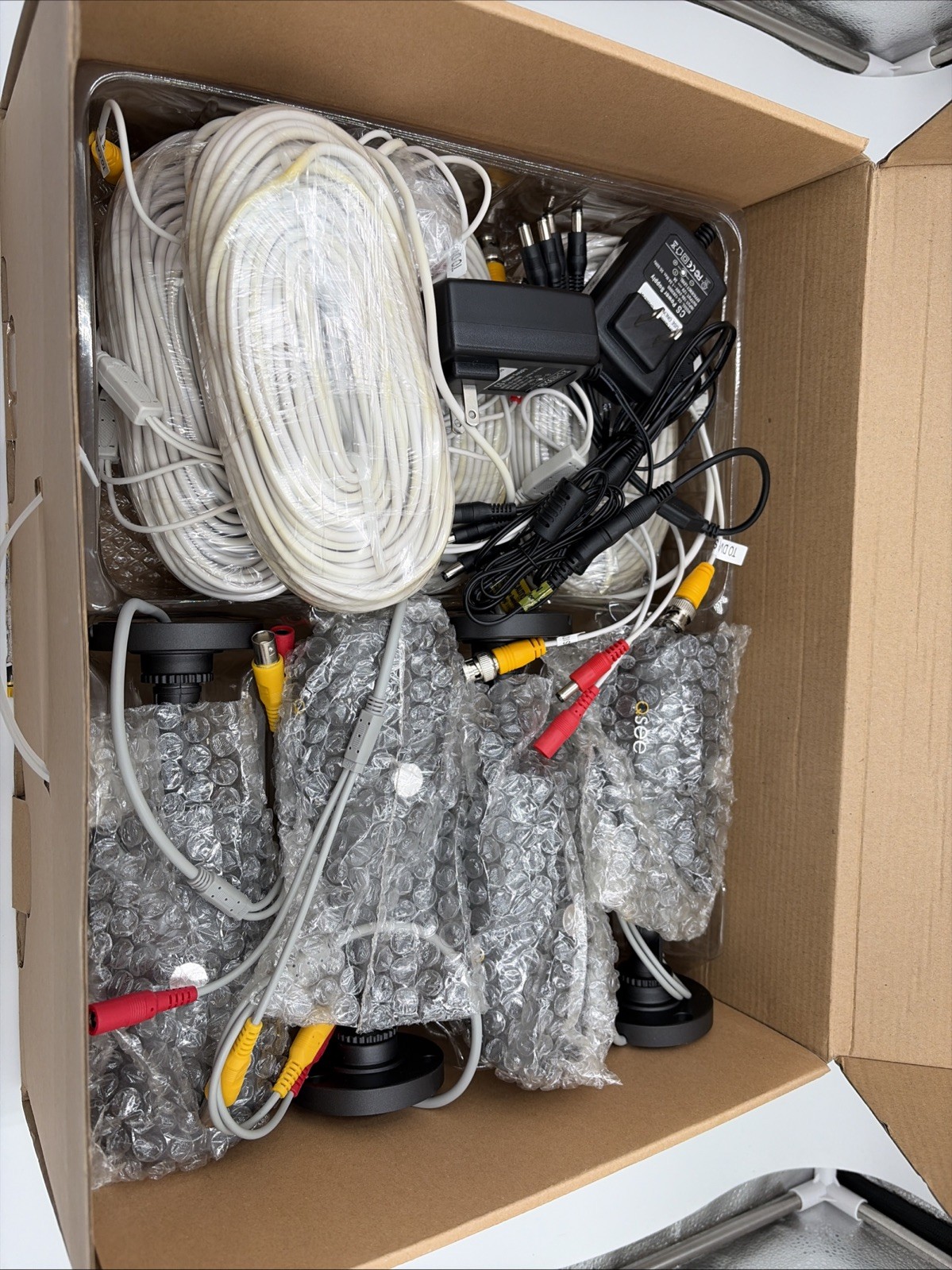Q-See QM6006B Bronze Bullet Color Security Cameras, 4 Cameras w/cables