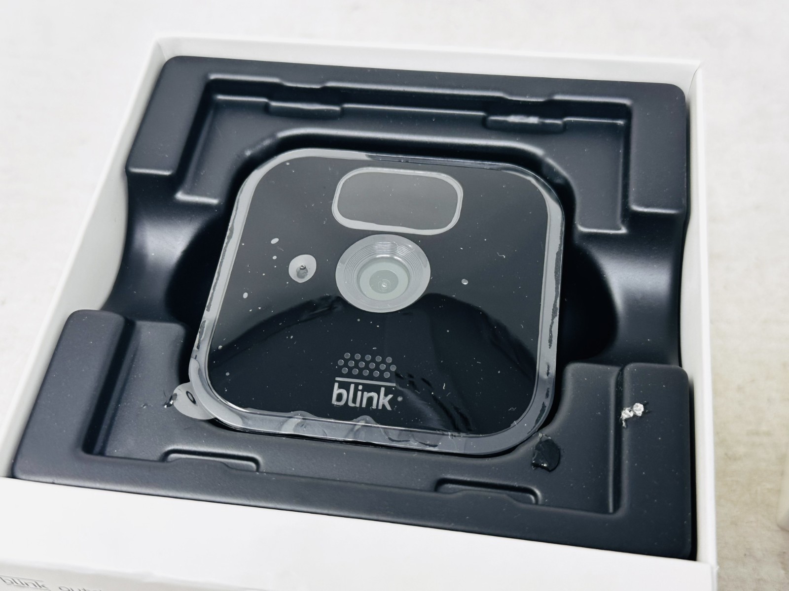 Blink Outdoor Battery Powered Security Camera BCM00400U – NEW, OPEN BOX