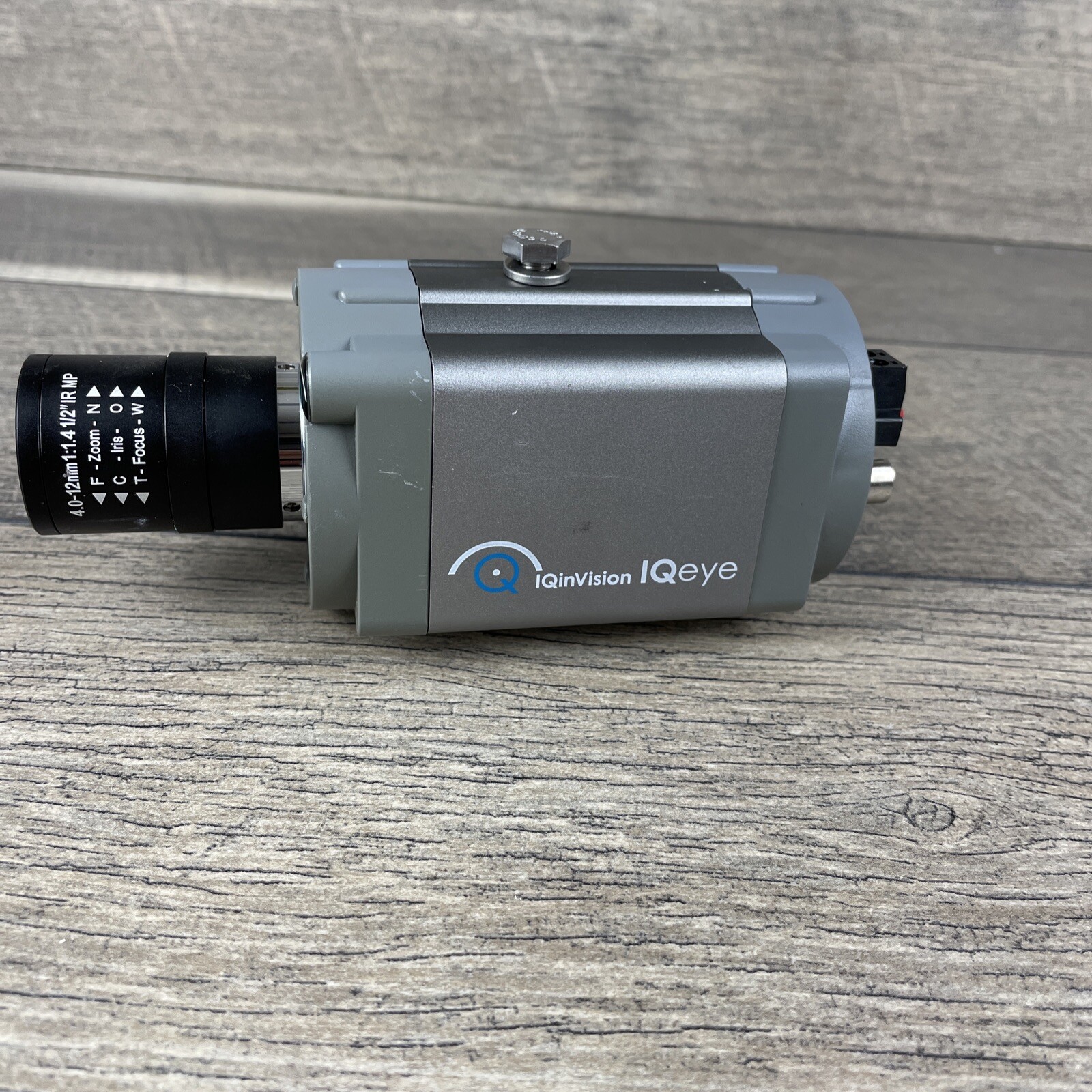IQ eye 753 3.1 Megapixel IP Camera Day/Night DPTZ IQinVision ethernet iqeye cctv
