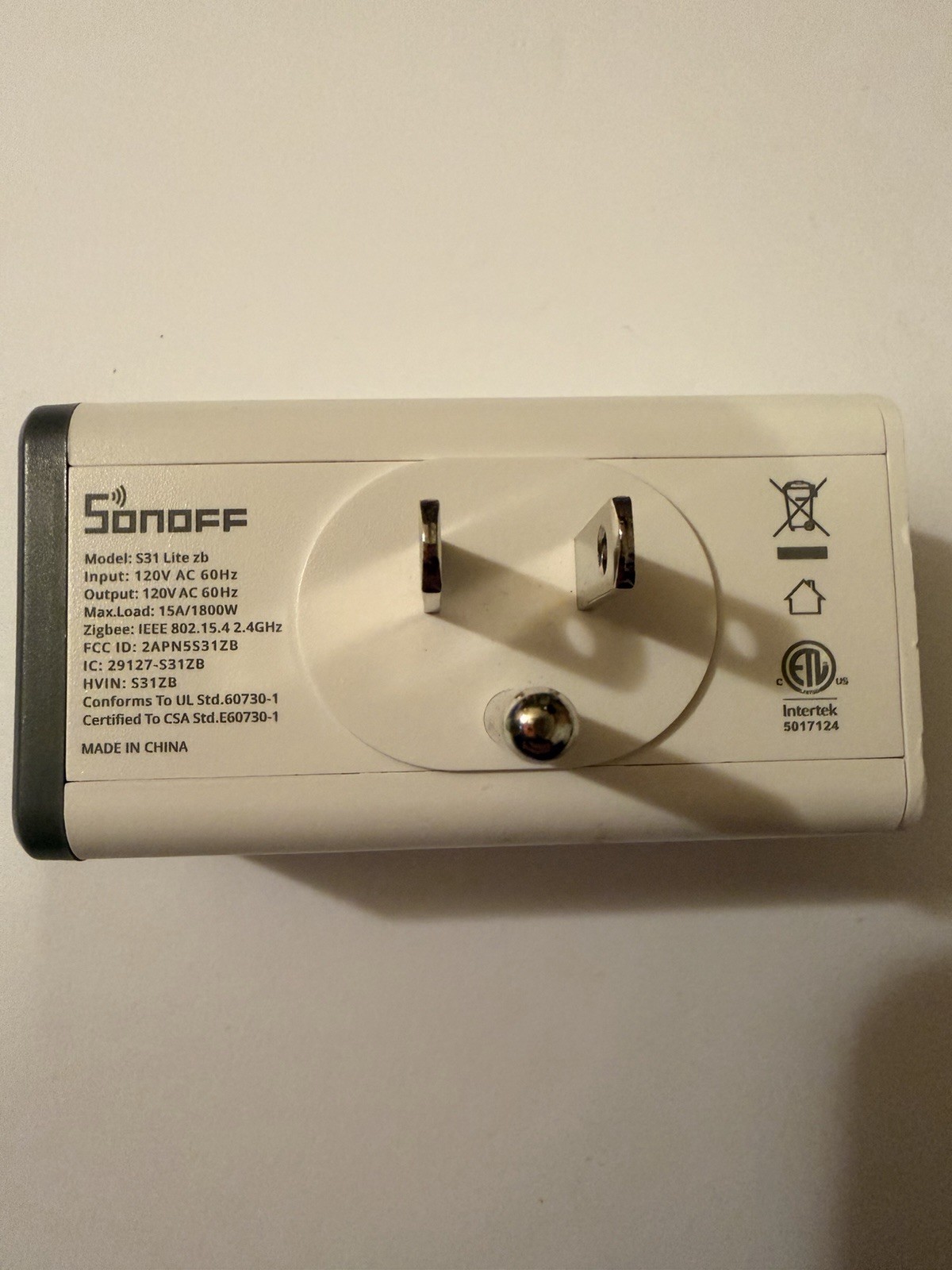 Sonoff S31 Lite Zigbee Smart Plug Type B 1800W 120V White Black Power Button