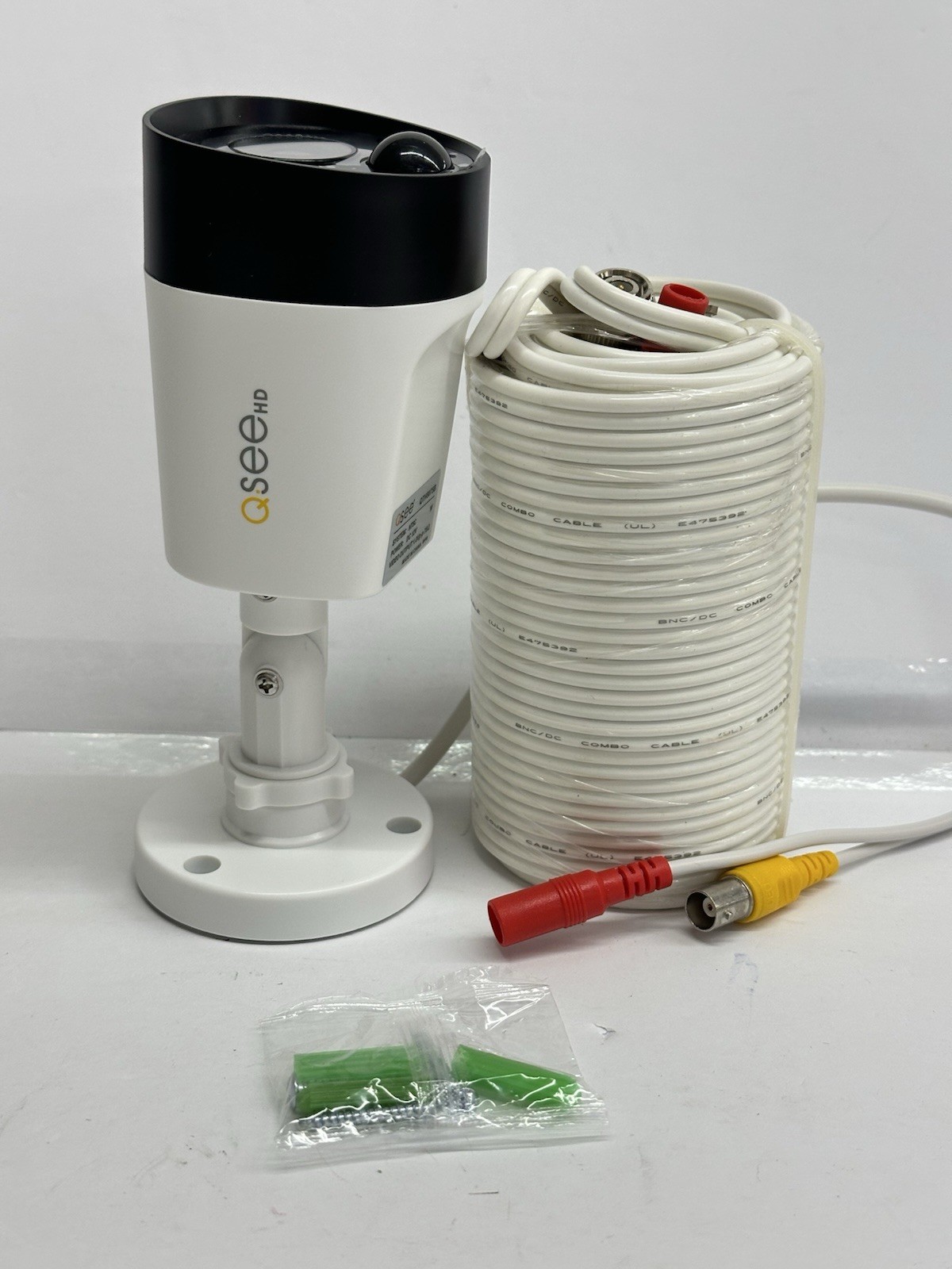 Q-See Security Camera Replacement Model #QTH8075B W/ 60’ Cable Analog HD 5 MP