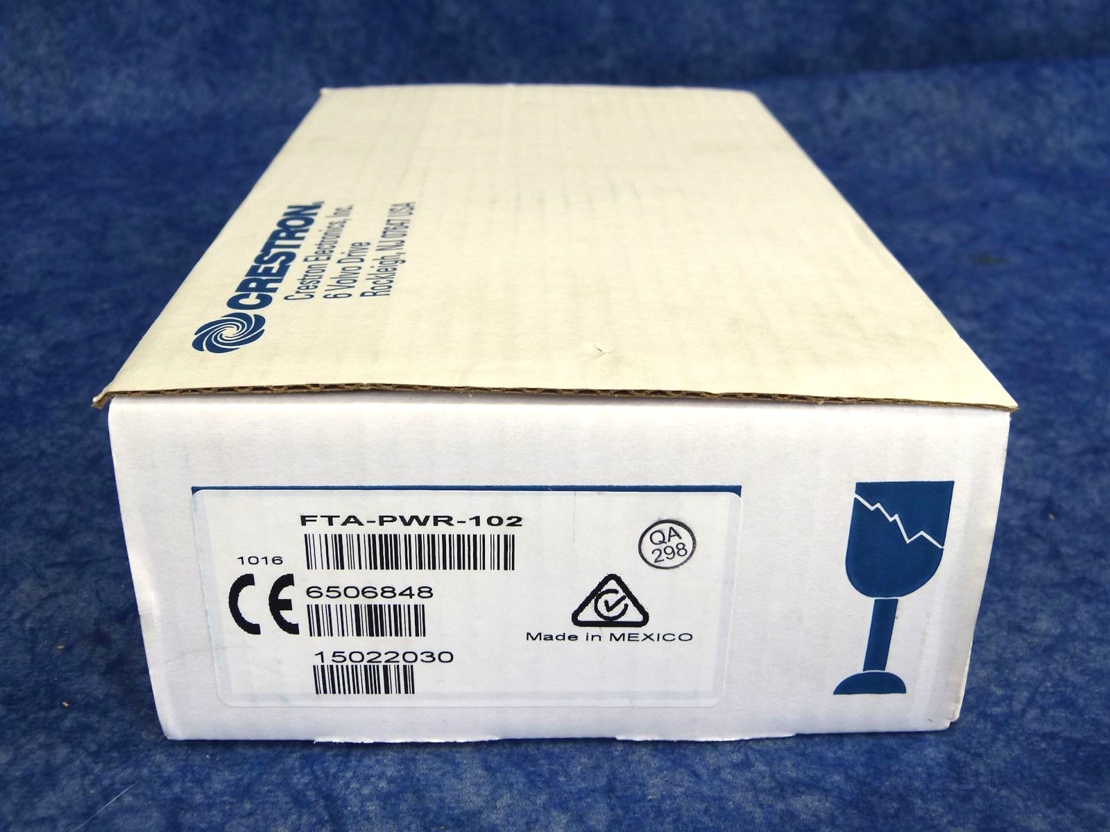 NEW Crestron FTA-PWR-102 FlipTop AC Power Outlet Module (S17)