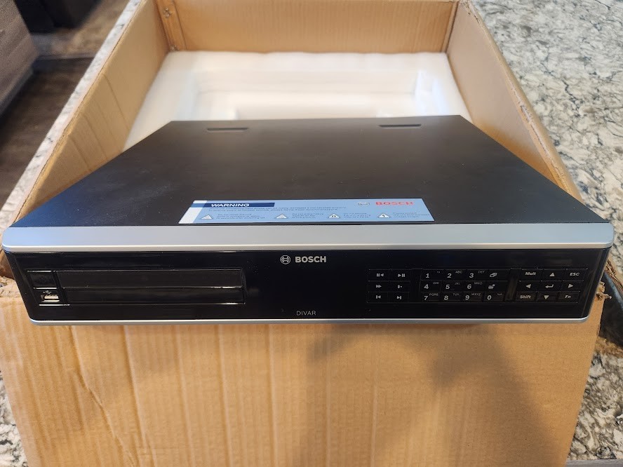 Bosch Divar 5000 Digital Video Recorder DRN-5532-414N00 New open box