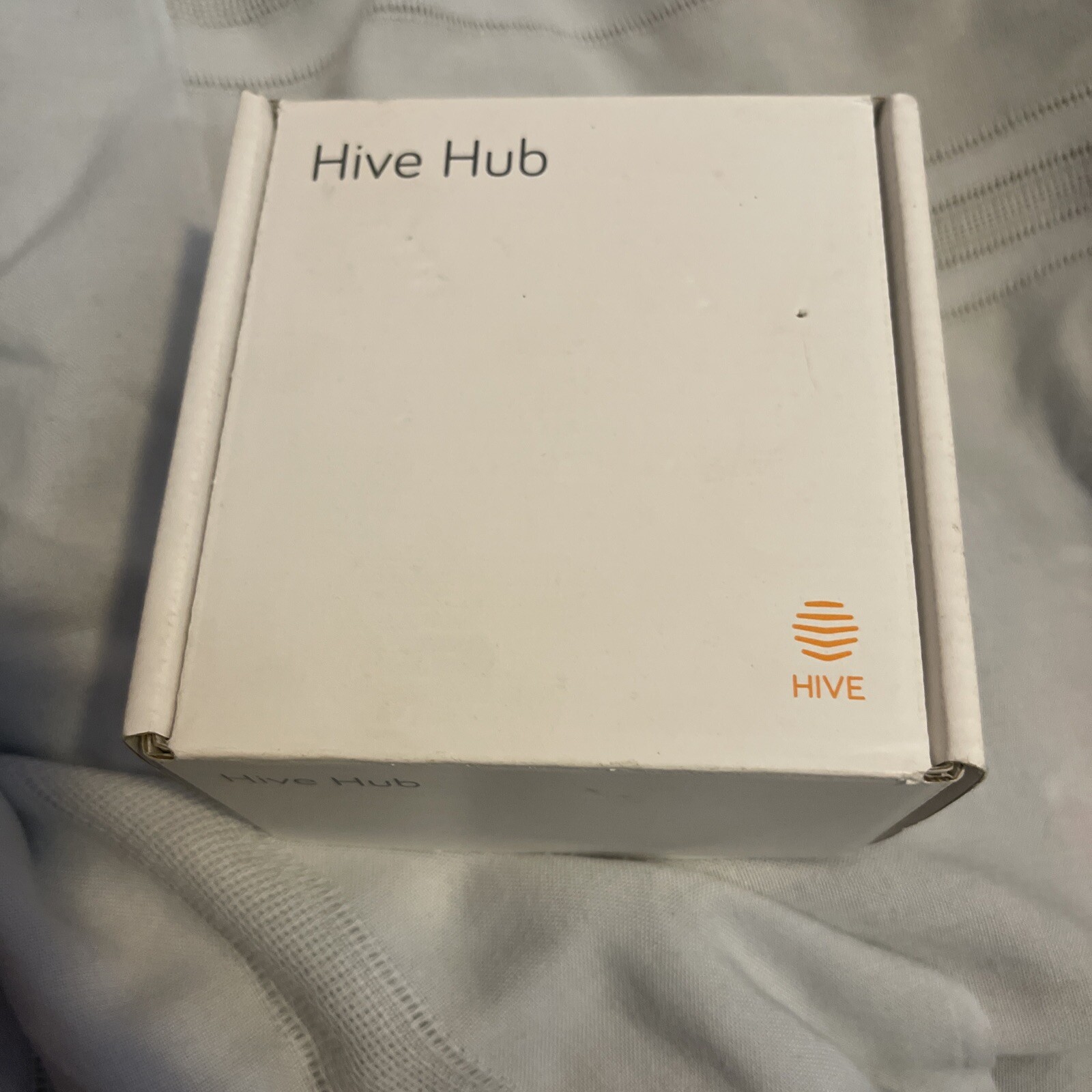 Hive HUB350 Nano 2 Hub NA w/ LAN Port Cable USB Power Cord & Adapter New Sealed