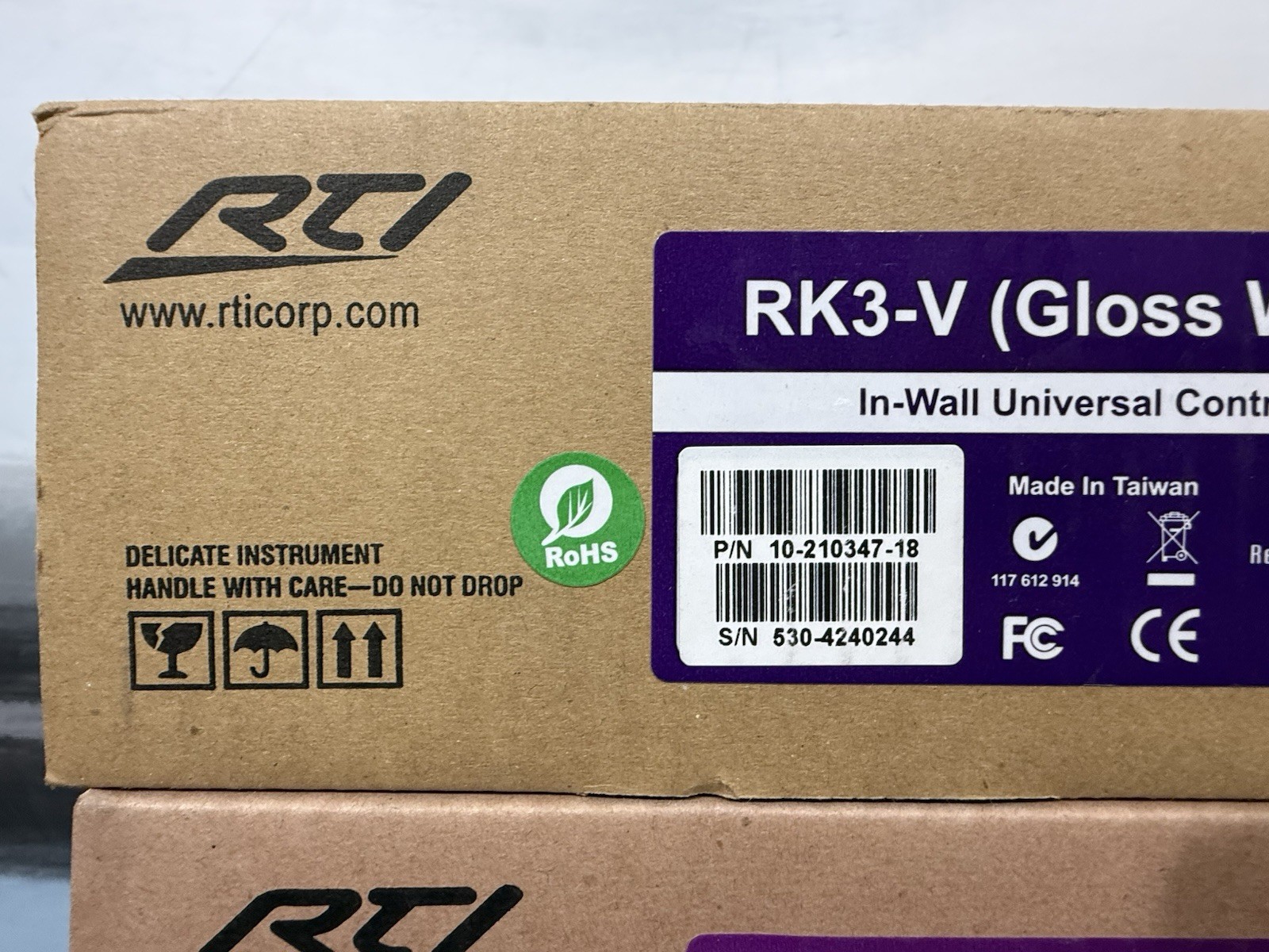 RTi RK3-V RKV3 In Wall Universal Touchscreen Controller Gloss White (PRICE FOR 1